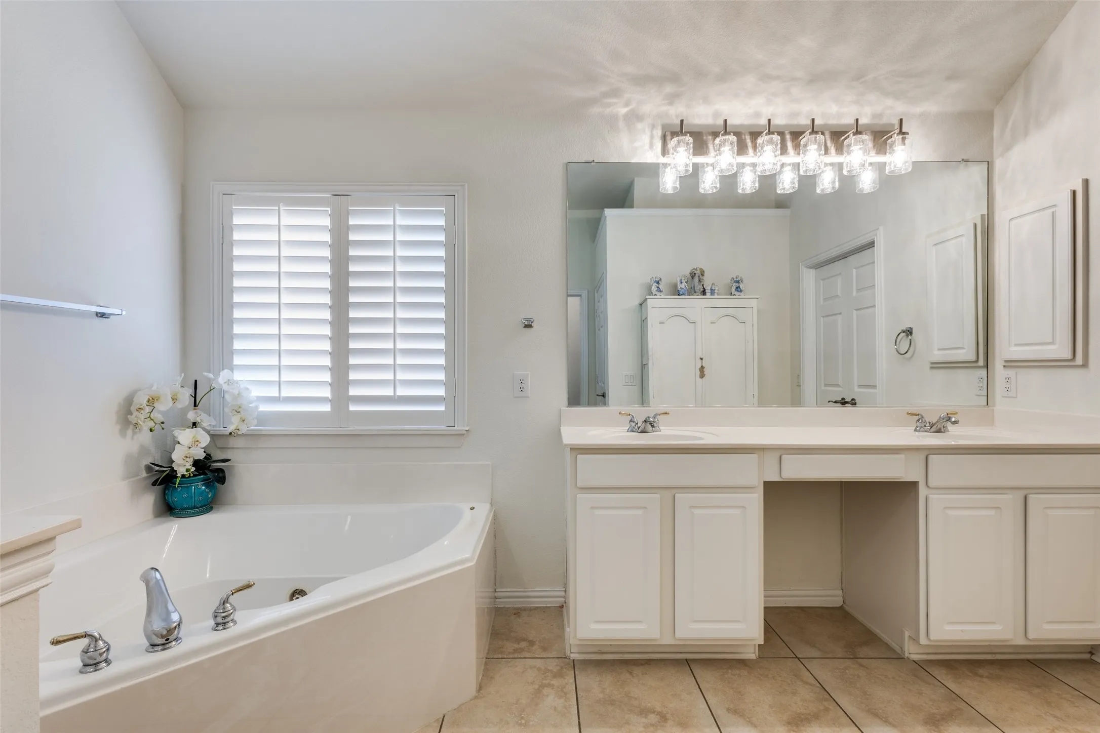 Single Family Residence For Sale in Collin County , 1377 Ranch House Drive, Fairview, Texas 75069, 2 Bedroom, 3 Bathroom, 2 Garage spaces, 2,675 Sqft, built in 2004, mls#21385800, Real Estate Agent in Fairview, Homes For Sale in Collin county, Homes For Sale in Fairview, Realtor in Fairview Texas, Real Estate Brokerage Independent Realty Texas, Luminita Cordes Realtor