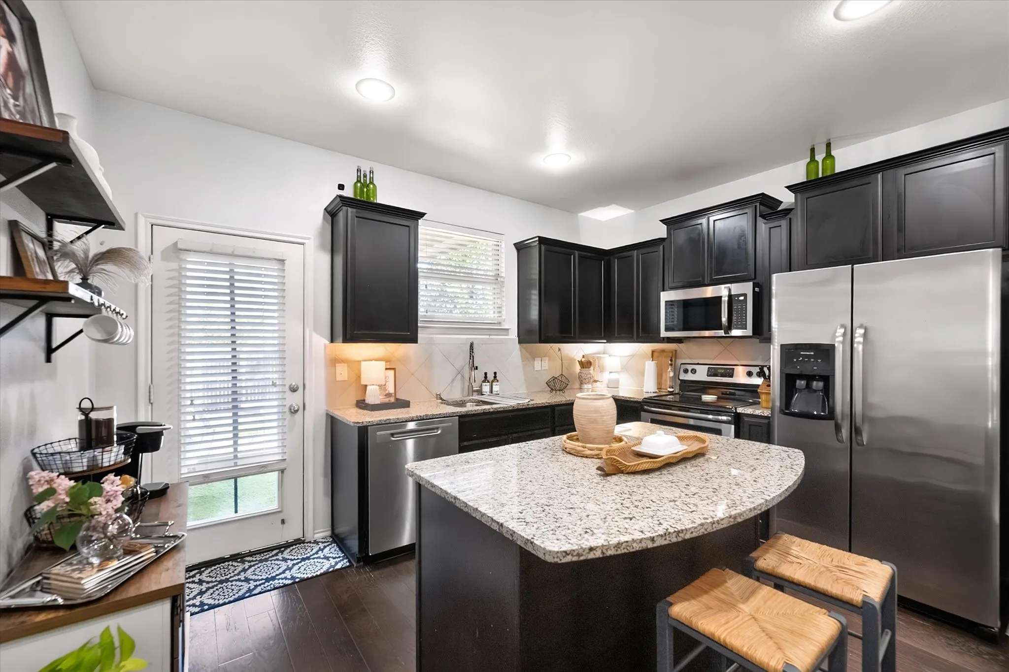 Single Family Residence For Sale in Denton County , 8825 Deadwood Lane, Aubrey, Texas 76227, 4 Bedroom, 3 Bathroom, 2 Garage spaces, 1,754 Sqft, built in 2016, mls#21386621, Real Estate Agent in Aubrey, Homes For Sale in Denton county, Homes For Sale in Aubrey, Realtor in Aubrey Texas, Real Estate Brokerage Independent Realty Texas, Luminita Cordes Realtor