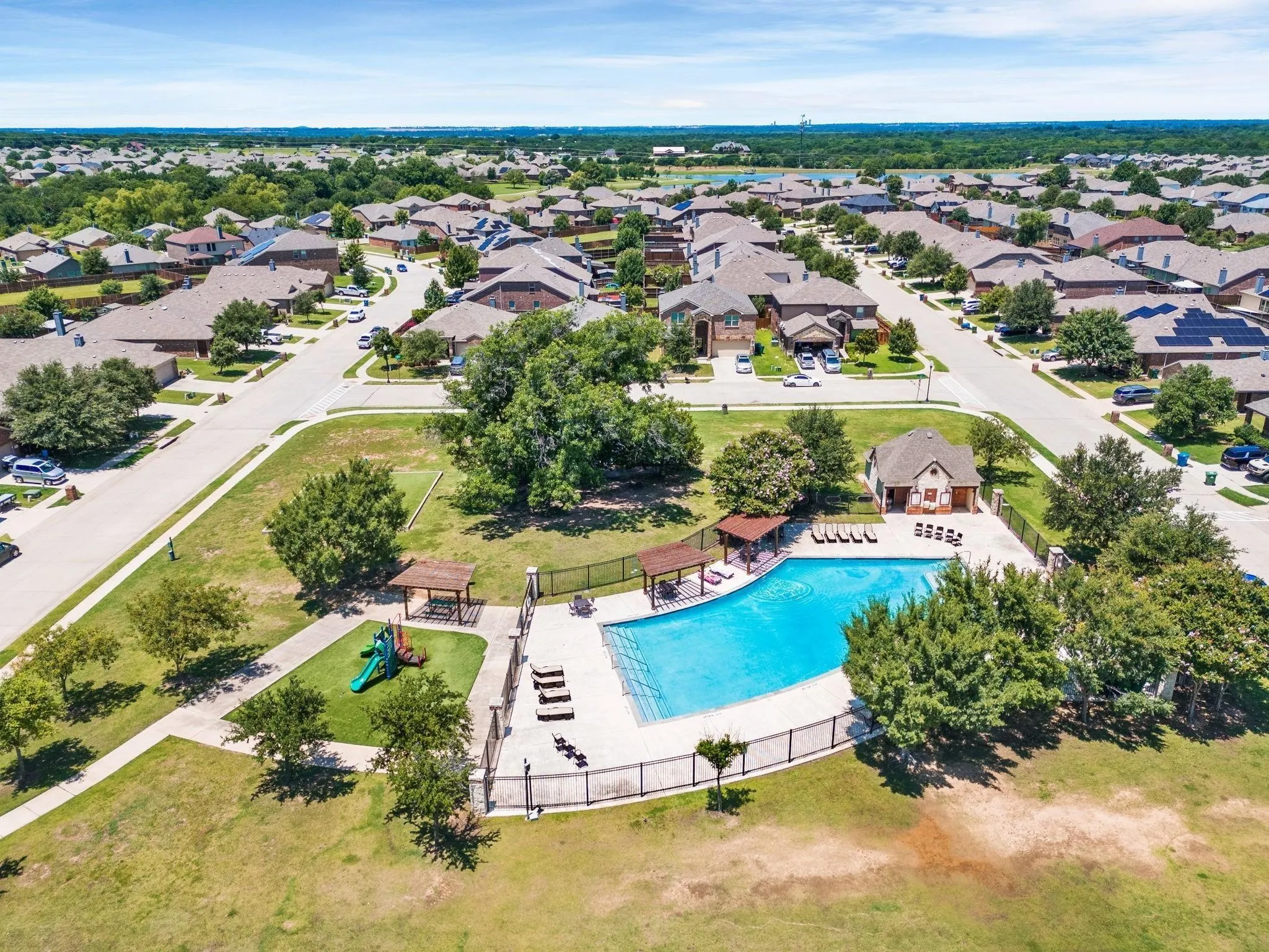 Single Family Residence For Sale in Denton County , 8825 Deadwood Lane, Aubrey, Texas 76227, 4 Bedroom, 3 Bathroom, 2 Garage spaces, 1,754 Sqft, built in 2016, mls#21386621, Real Estate Agent in Aubrey, Homes For Sale in Denton county, Homes For Sale in Aubrey, Realtor in Aubrey Texas, Real Estate Brokerage Independent Realty Texas, Luminita Cordes Realtor