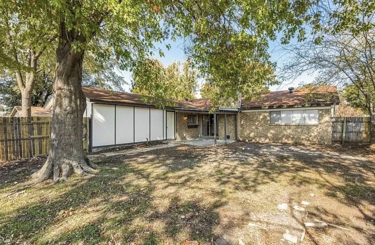Single Family Residence For Rent in Dallas County , 1606 Travis Street, Garland, Texas 75042, 3 Bedroom, 2 Bathroom, 2 Garage spaces, 1,734 Sqft, built in 1970, mls#21387871, Real Estate Agent in Garland, Homes For Rent in Dallas county, Homes For Rent in Garland, Realtor in Garland Texas, Real Estate Brokerage Independent Realty Texas, Luminita Cordes Realtor