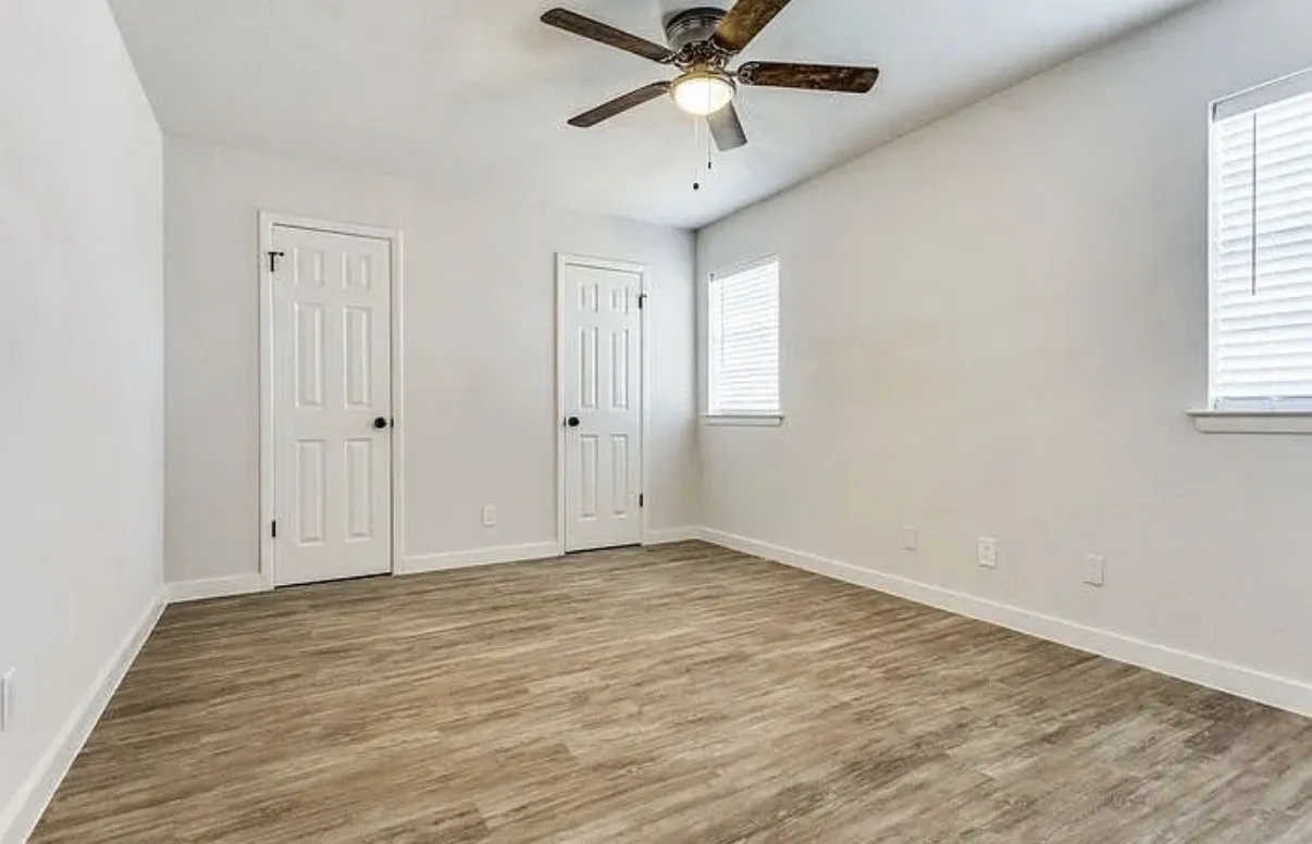Single Family Residence For Rent in Dallas County , 1606 Travis Street, Garland, Texas 75042, 3 Bedroom, 2 Bathroom, 2 Garage spaces, 1,734 Sqft, built in 1970, mls#21387871, Real Estate Agent in Garland, Homes For Rent in Dallas county, Homes For Rent in Garland, Realtor in Garland Texas, Real Estate Brokerage Independent Realty Texas, Luminita Cordes Realtor