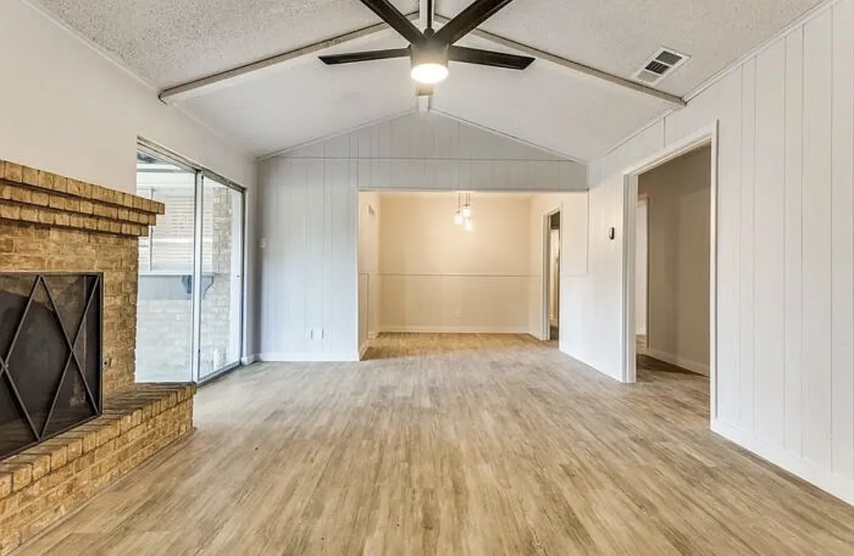 Single Family Residence For Rent in Dallas County , 1606 Travis Street, Garland, Texas 75042, 3 Bedroom, 2 Bathroom, 2 Garage spaces, 1,734 Sqft, built in 1970, mls#21387871, Real Estate Agent in Garland, Homes For Rent in Dallas county, Homes For Rent in Garland, Realtor in Garland Texas, Real Estate Brokerage Independent Realty Texas, Luminita Cordes Realtor