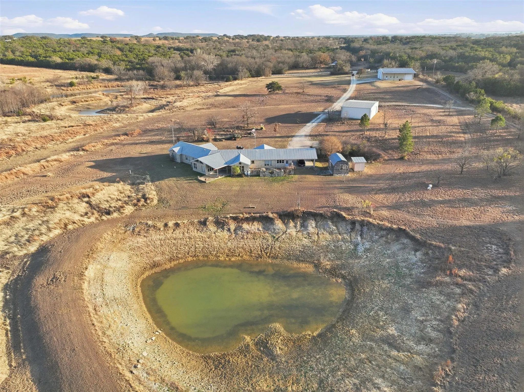 Single Family Residence For Sale in Erath County , 818 County Road 104, Bluff Dale, Texas 76433, 3 Bedroom, 4 Bathroom, 2 Garage spaces, 2,252 Sqft, built in 1999, mls#21387433, Real Estate Agent in Bluff Dale, Homes For Sale in Erath county, Homes For Sale in Bluff Dale, Realtor in Bluff Dale Texas, Real Estate Brokerage Independent Realty Texas, Luminita Cordes Realtor