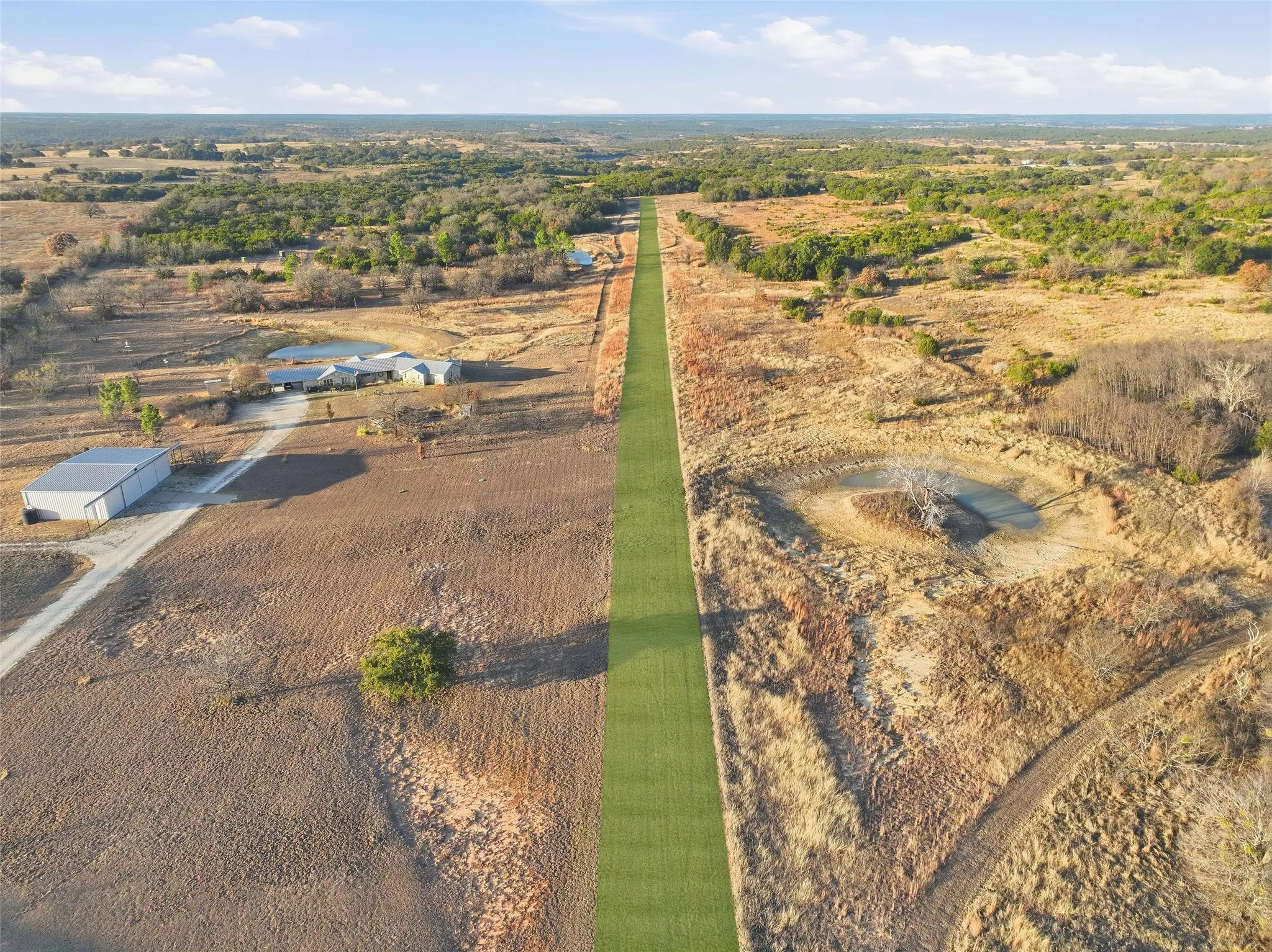 Single Family Residence For Sale in Erath County , 818 County Road 104, Bluff Dale, Texas 76433, 3 Bedroom, 4 Bathroom, 2 Garage spaces, 2,252 Sqft, built in 1999, mls#21387433, Real Estate Agent in Bluff Dale, Homes For Sale in Erath county, Homes For Sale in Bluff Dale, Realtor in Bluff Dale Texas, Real Estate Brokerage Independent Realty Texas, Luminita Cordes Realtor