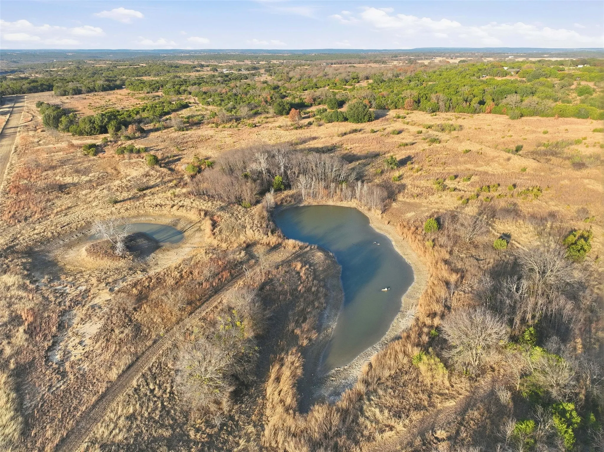 Single Family Residence For Sale in Erath County , 818 County Road 104, Bluff Dale, Texas 76433, 3 Bedroom, 4 Bathroom, 2 Garage spaces, 2,252 Sqft, built in 1999, mls#21387433, Real Estate Agent in Bluff Dale, Homes For Sale in Erath county, Homes For Sale in Bluff Dale, Realtor in Bluff Dale Texas, Real Estate Brokerage Independent Realty Texas, Luminita Cordes Realtor