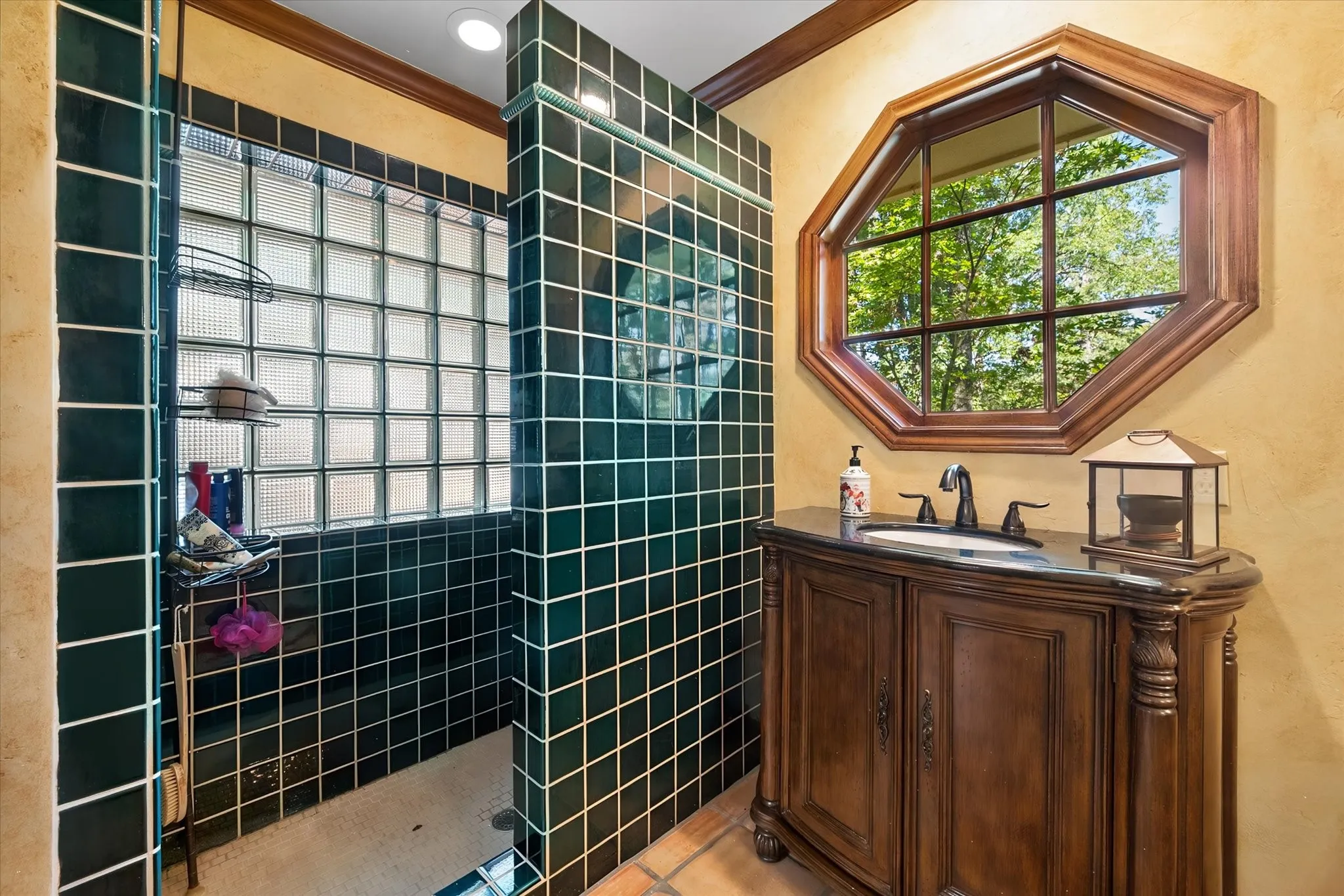 Single Family Residence For Sale in Navarro County , 305 County Road 0008, Corsicana, Texas 75110, 3 Bedroom, 3 Bathroom, 3 Garage spaces, 4,442 Sqft, built in 1987, mls#21384747, Real Estate Agent in Corsicana, Homes For Sale in Navarro county, Homes For Sale in Corsicana, Realtor in Corsicana Texas, Real Estate Brokerage Independent Realty Texas, Luminita Cordes Realtor