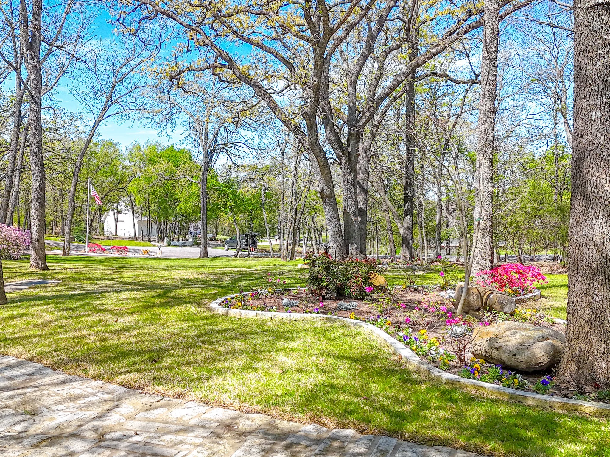 Single Family Residence For Sale in Navarro County , 305 County Road 0008, Corsicana, Texas 75110, 3 Bedroom, 3 Bathroom, 3 Garage spaces, 4,442 Sqft, built in 1987, mls#21384747, Real Estate Agent in Corsicana, Homes For Sale in Navarro county, Homes For Sale in Corsicana, Realtor in Corsicana Texas, Real Estate Brokerage Independent Realty Texas, Luminita Cordes Realtor