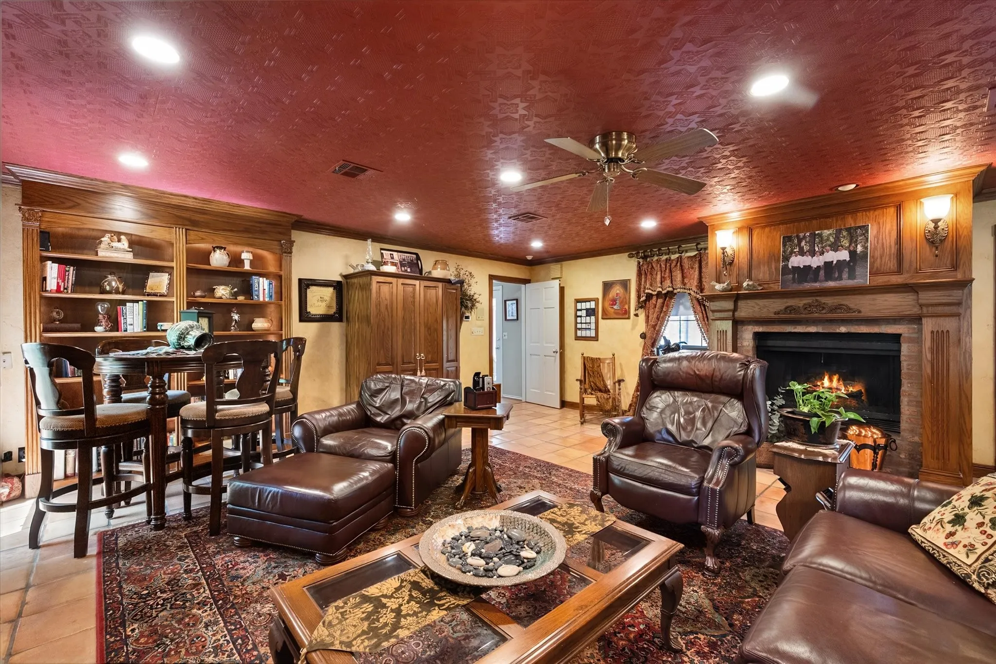 Single Family Residence For Sale in Navarro County , 305 County Road 0008, Corsicana, Texas 75110, 3 Bedroom, 3 Bathroom, 3 Garage spaces, 4,442 Sqft, built in 1987, mls#21384747, Real Estate Agent in Corsicana, Homes For Sale in Navarro county, Homes For Sale in Corsicana, Realtor in Corsicana Texas, Real Estate Brokerage Independent Realty Texas, Luminita Cordes Realtor