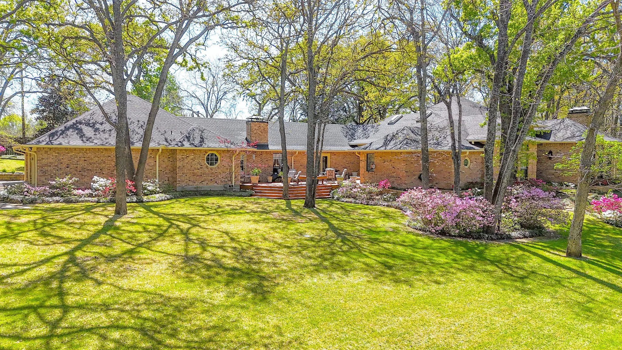 Single Family Residence For Sale in Navarro County , 305 County Road 0008, Corsicana, Texas 75110, 3 Bedroom, 3 Bathroom, 3 Garage spaces, 4,442 Sqft, built in 1987, mls#21384747, Real Estate Agent in Corsicana, Homes For Sale in Navarro county, Homes For Sale in Corsicana, Realtor in Corsicana Texas, Real Estate Brokerage Independent Realty Texas, Luminita Cordes Realtor