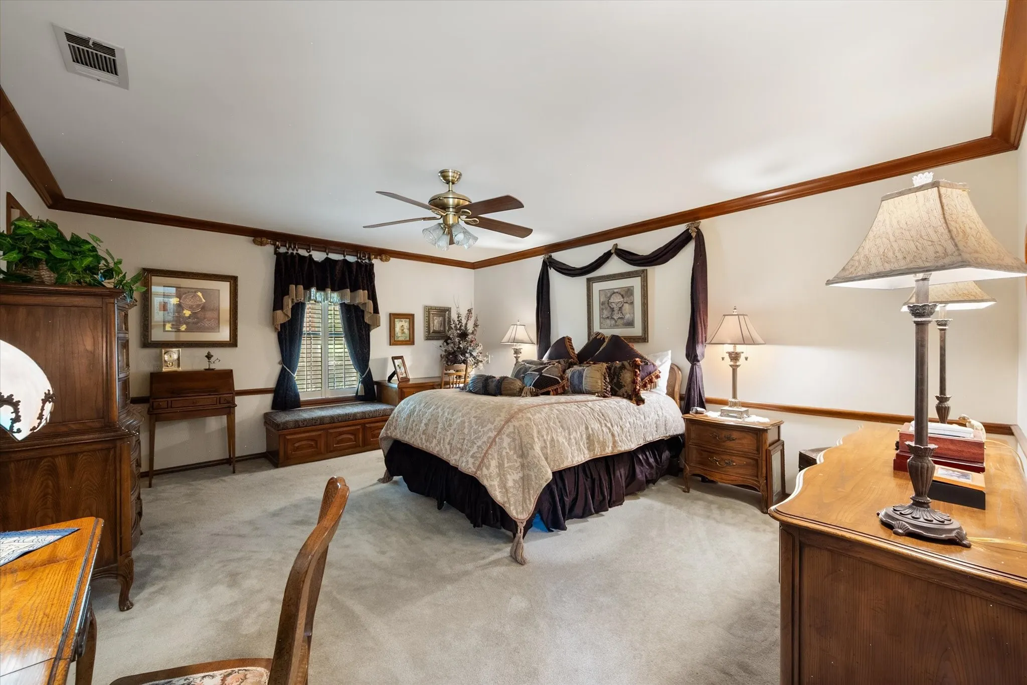 Single Family Residence For Sale in Navarro County , 305 County Road 0008, Corsicana, Texas 75110, 3 Bedroom, 3 Bathroom, 3 Garage spaces, 4,442 Sqft, built in 1987, mls#21384747, Real Estate Agent in Corsicana, Homes For Sale in Navarro county, Homes For Sale in Corsicana, Realtor in Corsicana Texas, Real Estate Brokerage Independent Realty Texas, Luminita Cordes Realtor
