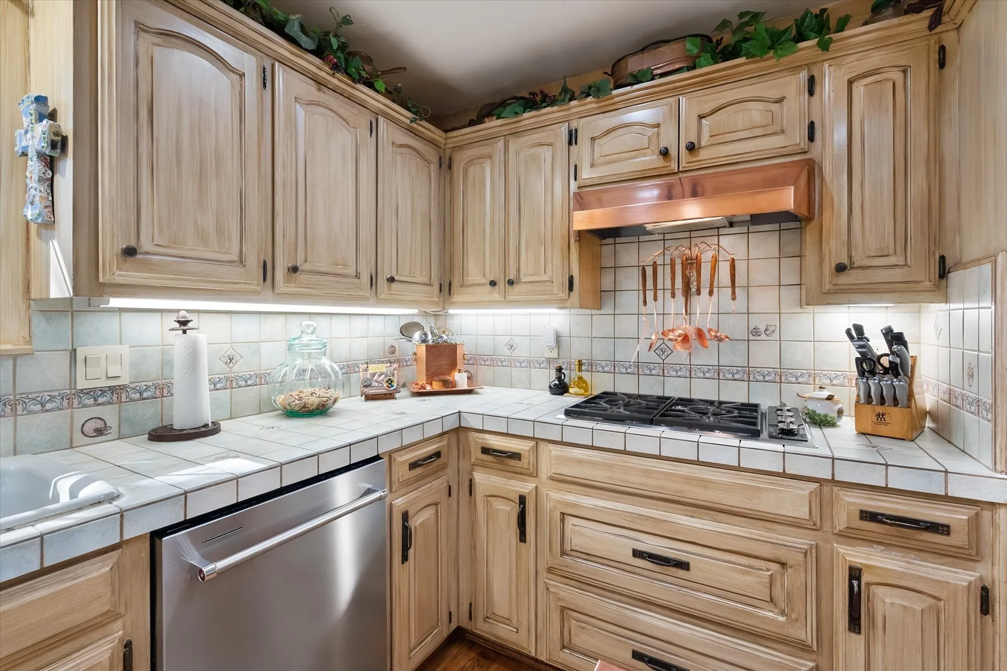 Single Family Residence For Sale in Navarro County , 305 County Road 0008, Corsicana, Texas 75110, 3 Bedroom, 3 Bathroom, 3 Garage spaces, 4,442 Sqft, built in 1987, mls#21384747, Real Estate Agent in Corsicana, Homes For Sale in Navarro county, Homes For Sale in Corsicana, Realtor in Corsicana Texas, Real Estate Brokerage Independent Realty Texas, Luminita Cordes Realtor