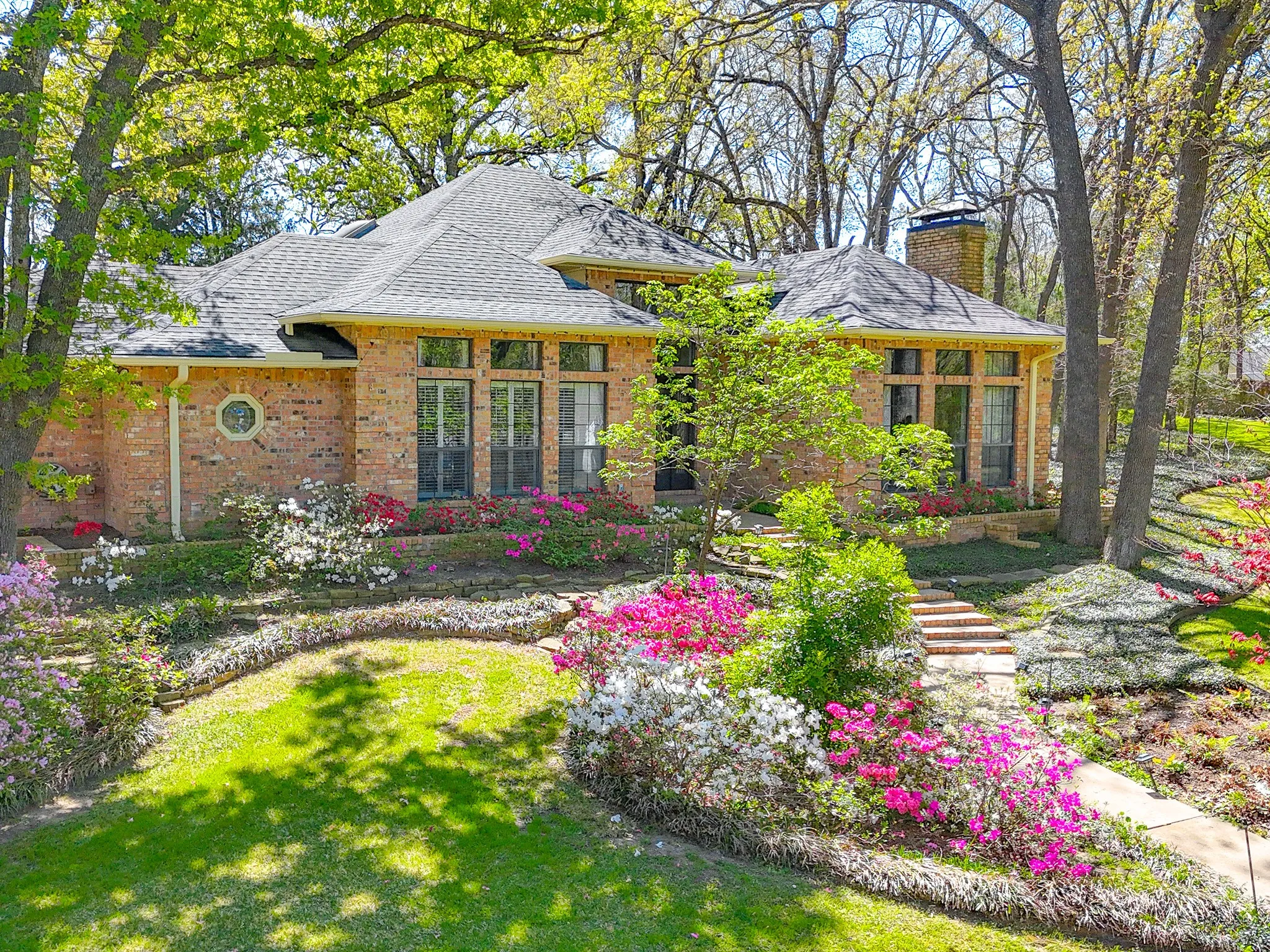 Single Family Residence For Sale in Navarro County , 305 County Road 0008, Corsicana, Texas 75110, 3 Bedroom, 3 Bathroom, 3 Garage spaces, 4,442 Sqft, built in 1987, mls#21384747, Real Estate Agent in Corsicana, Homes For Sale in Navarro county, Homes For Sale in Corsicana, Realtor in Corsicana Texas, Real Estate Brokerage Independent Realty Texas, Luminita Cordes Realtor