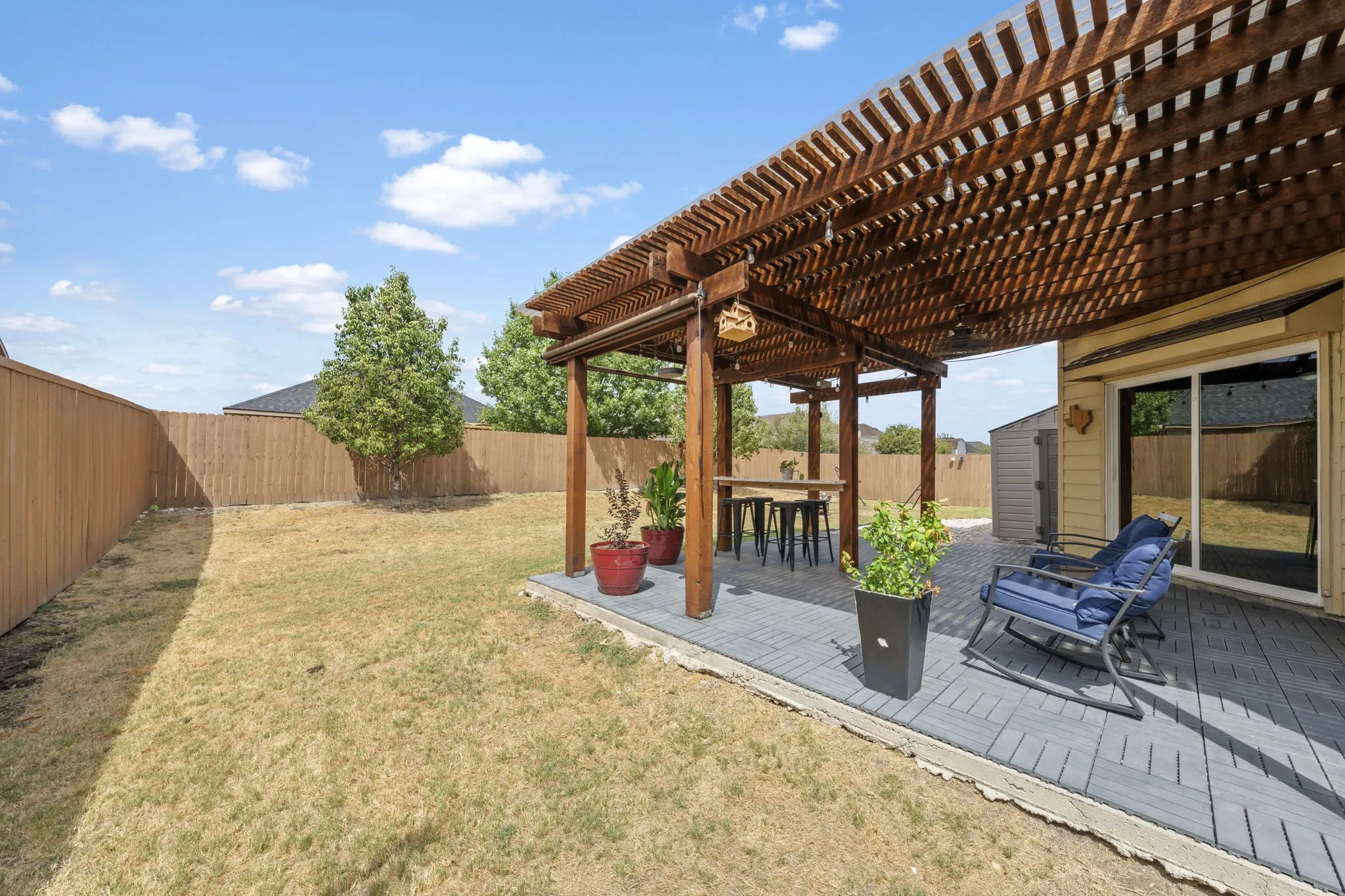 Single Family Residence For Sale in Ellis County , 207 Equestrian Drive, Waxahachie, Texas 75165, 3 Bedroom, 3 Bathroom, 2 Garage spaces, 2,647 Sqft, built in 2013, mls#21387119, Real Estate Agent in Waxahachie, Homes For Sale in Ellis county, Homes For Sale in Waxahachie, Realtor in Waxahachie Texas, Real Estate Brokerage Independent Realty Texas, Luminita Cordes Realtor