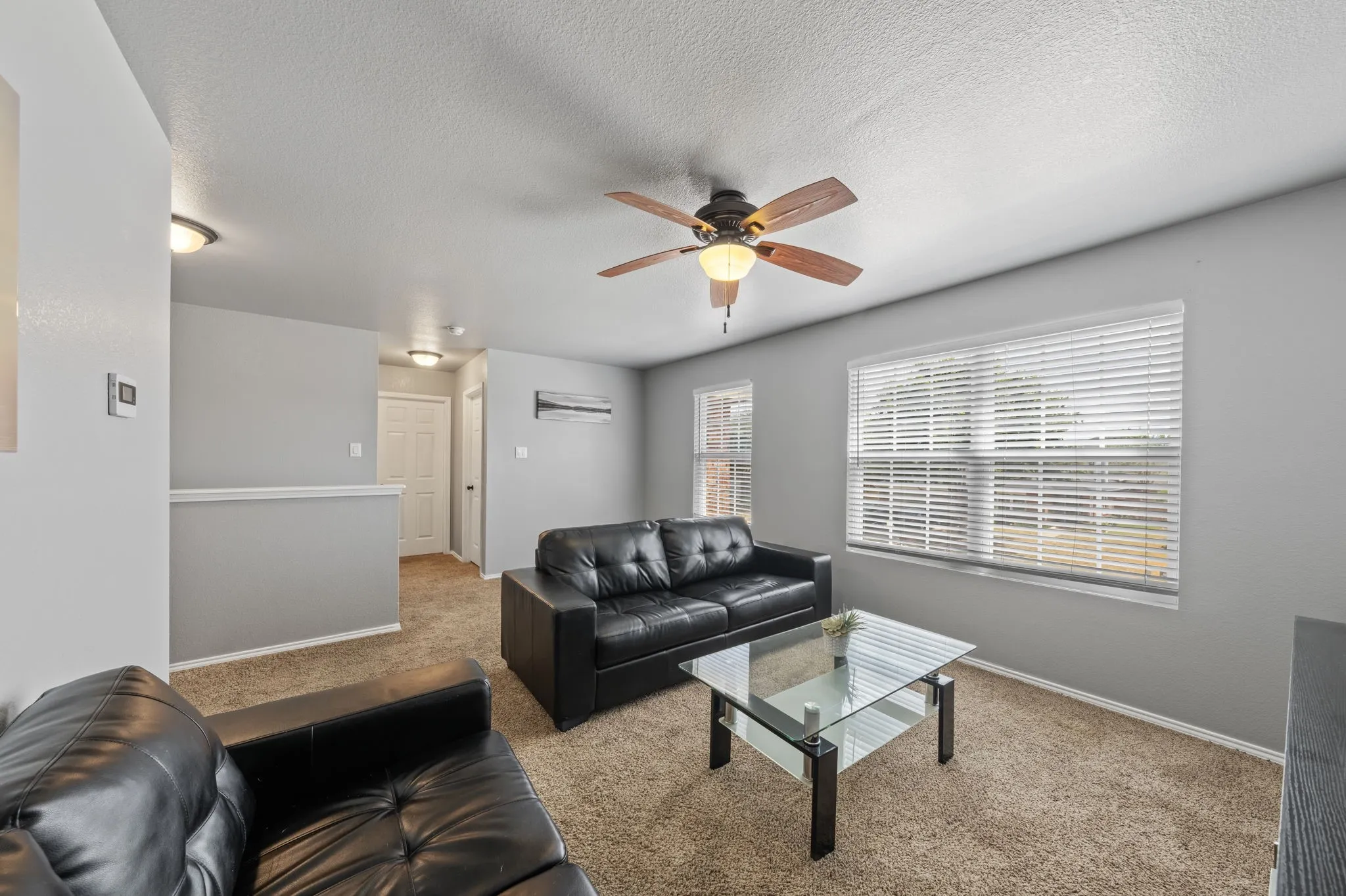 Single Family Residence For Sale in Ellis County , 207 Equestrian Drive, Waxahachie, Texas 75165, 3 Bedroom, 3 Bathroom, 2 Garage spaces, 2,647 Sqft, built in 2013, mls#21387119, Real Estate Agent in Waxahachie, Homes For Sale in Ellis county, Homes For Sale in Waxahachie, Realtor in Waxahachie Texas, Real Estate Brokerage Independent Realty Texas, Luminita Cordes Realtor