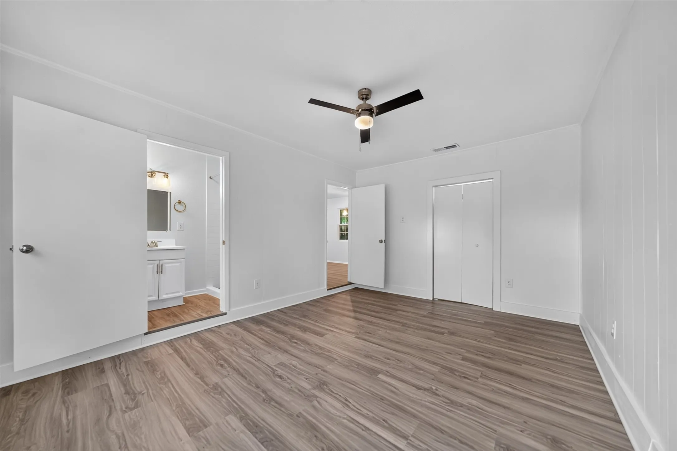 Single Family Residence For Sale in Smith County , 2313 Danica, Tyler, Texas 75701, 5 Bedroom, 3 Bathroom, Garage spaces, 1,425 Sqft, built in 1973, mls#21387874, Real Estate Agent in Tyler, Homes For Sale in Smith county, Homes For Sale in Tyler, Realtor in Tyler Texas, Real Estate Brokerage Independent Realty Texas, Luminita Cordes Realtor