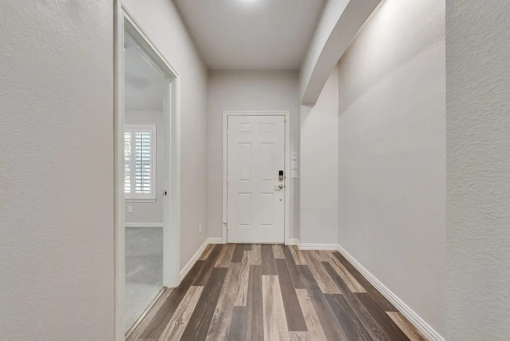 Single Family Residence For Sale in Denton County , 2408 Creekdale Drive, Denton, Texas 76210, 4 Bedroom, 3 Bathroom, 2 Garage spaces, 2,449 Sqft, built in 2004, mls#21387195, Real Estate Agent in Denton, Homes For Sale in Denton county, Homes For Sale in Denton, Realtor in Denton Texas, Real Estate Brokerage Independent Realty Texas, Luminita Cordes Realtor