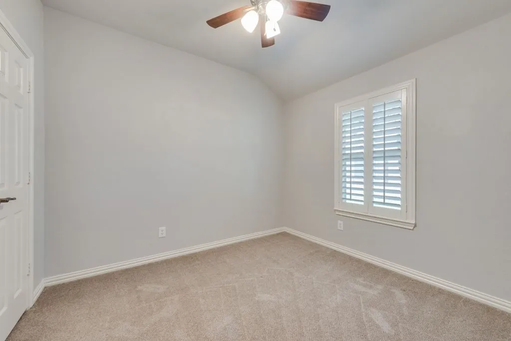 Single Family Residence For Sale in Denton County , 2408 Creekdale Drive, Denton, Texas 76210, 4 Bedroom, 3 Bathroom, 2 Garage spaces, 2,449 Sqft, built in 2004, mls#21387195, Real Estate Agent in Denton, Homes For Sale in Denton county, Homes For Sale in Denton, Realtor in Denton Texas, Real Estate Brokerage Independent Realty Texas, Luminita Cordes Realtor