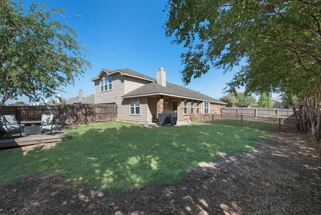 Single Family Residence For Sale in Denton County , 2408 Creekdale Drive, Denton, Texas 76210, 4 Bedroom, 3 Bathroom, 2 Garage spaces, 2,449 Sqft, built in 2004, mls#21387195, Real Estate Agent in Denton, Homes For Sale in Denton county, Homes For Sale in Denton, Realtor in Denton Texas, Real Estate Brokerage Independent Realty Texas, Luminita Cordes Realtor