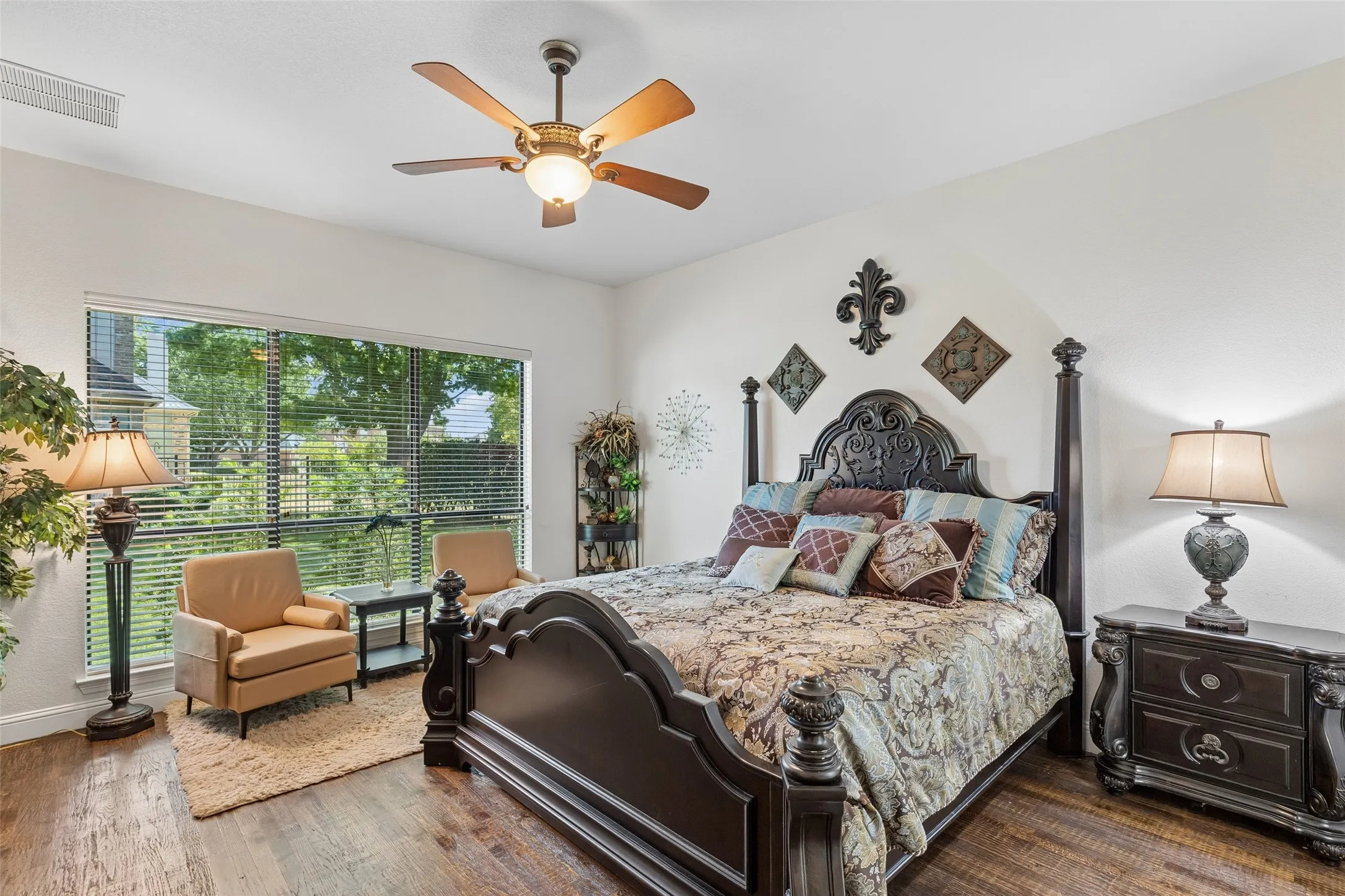 Single Family Residence For Sale in Dallas County , 1806 Richlen Way, Duncanville, Texas 75115, 4 Bedroom, 4 Bathroom, 3 Garage spaces, 4,058 Sqft, built in 2005, mls#21381631, Real Estate Agent in Duncanville, Homes For Sale in Dallas county, Homes For Sale in Duncanville, Realtor in Duncanville Texas, Real Estate Brokerage Independent Realty Texas, Luminita Cordes Realtor