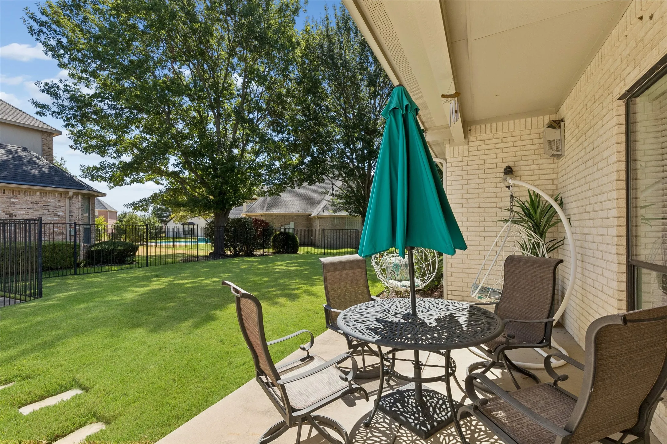 Single Family Residence For Sale in Dallas County , 1806 Richlen Way, Duncanville, Texas 75115, 4 Bedroom, 4 Bathroom, 3 Garage spaces, 4,058 Sqft, built in 2005, mls#21381631, Real Estate Agent in Duncanville, Homes For Sale in Dallas county, Homes For Sale in Duncanville, Realtor in Duncanville Texas, Real Estate Brokerage Independent Realty Texas, Luminita Cordes Realtor