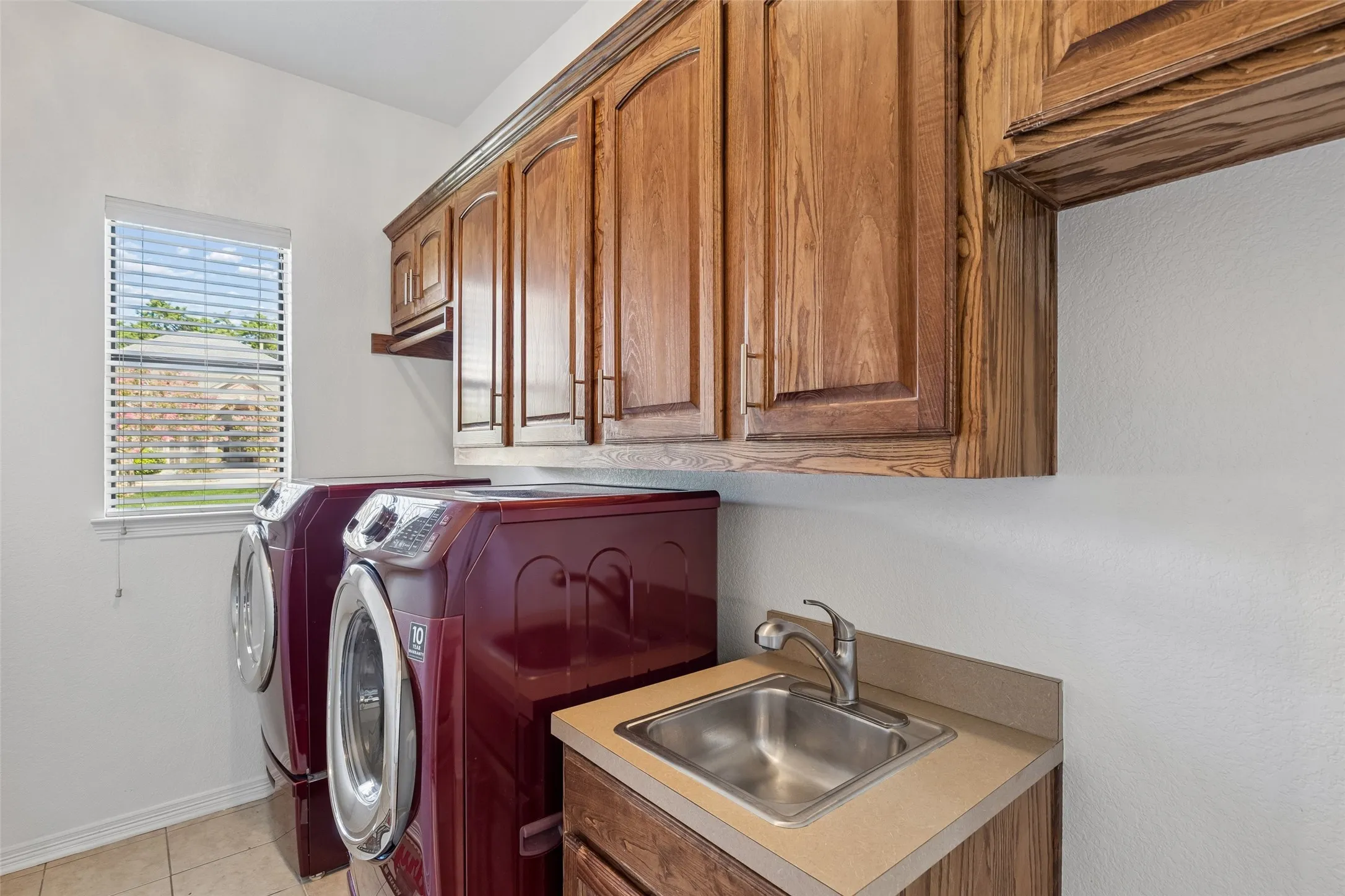 Single Family Residence For Sale in Dallas County , 1806 Richlen Way, Duncanville, Texas 75115, 4 Bedroom, 4 Bathroom, 3 Garage spaces, 4,058 Sqft, built in 2005, mls#21381631, Real Estate Agent in Duncanville, Homes For Sale in Dallas county, Homes For Sale in Duncanville, Realtor in Duncanville Texas, Real Estate Brokerage Independent Realty Texas, Luminita Cordes Realtor