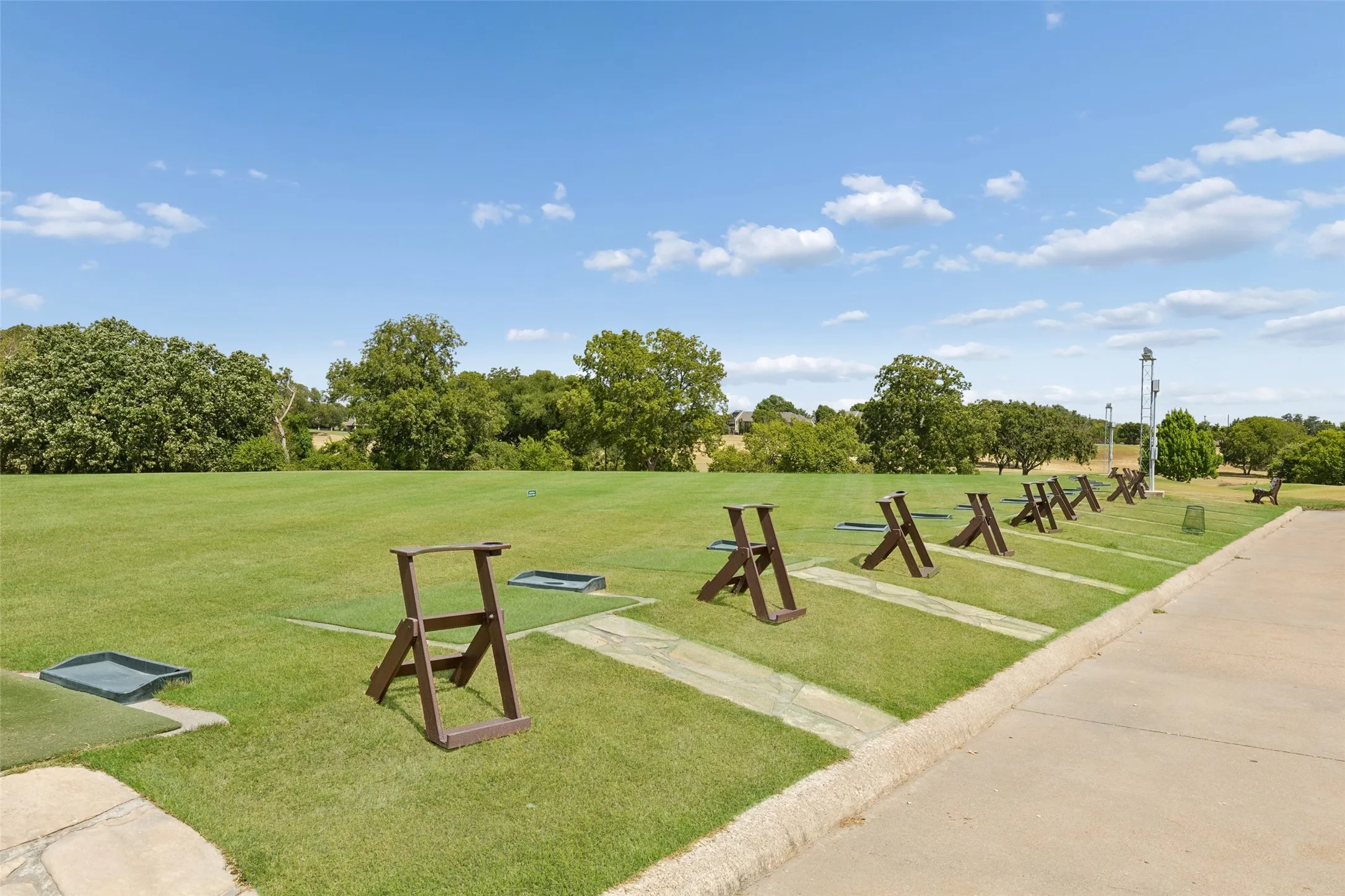 Single Family Residence For Sale in Dallas County , 1806 Richlen Way, Duncanville, Texas 75115, 4 Bedroom, 4 Bathroom, 3 Garage spaces, 4,058 Sqft, built in 2005, mls#21381631, Real Estate Agent in Duncanville, Homes For Sale in Dallas county, Homes For Sale in Duncanville, Realtor in Duncanville Texas, Real Estate Brokerage Independent Realty Texas, Luminita Cordes Realtor