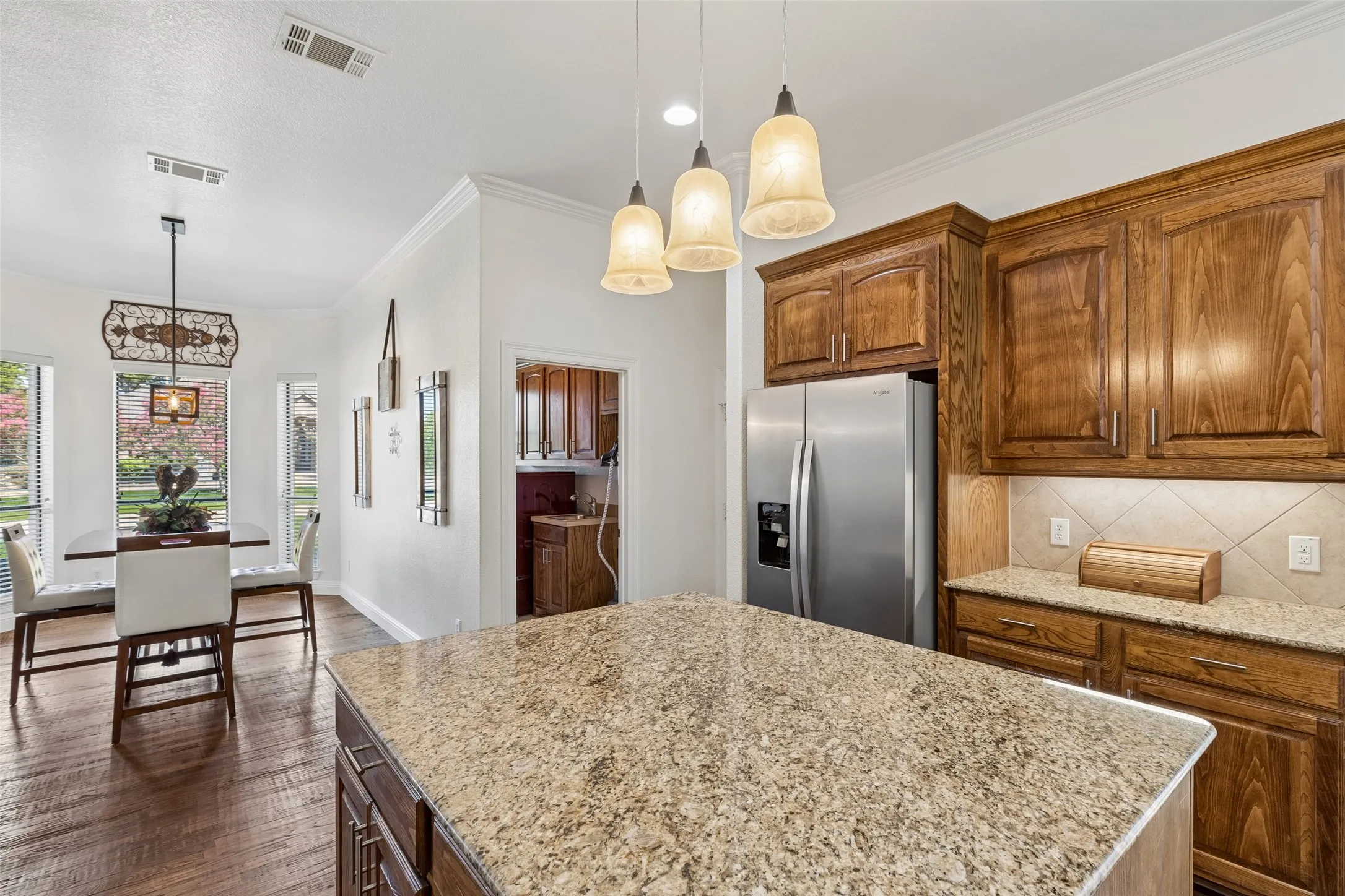 Single Family Residence For Sale in Dallas County , 1806 Richlen Way, Duncanville, Texas 75115, 4 Bedroom, 4 Bathroom, 3 Garage spaces, 4,058 Sqft, built in 2005, mls#21381631, Real Estate Agent in Duncanville, Homes For Sale in Dallas county, Homes For Sale in Duncanville, Realtor in Duncanville Texas, Real Estate Brokerage Independent Realty Texas, Luminita Cordes Realtor