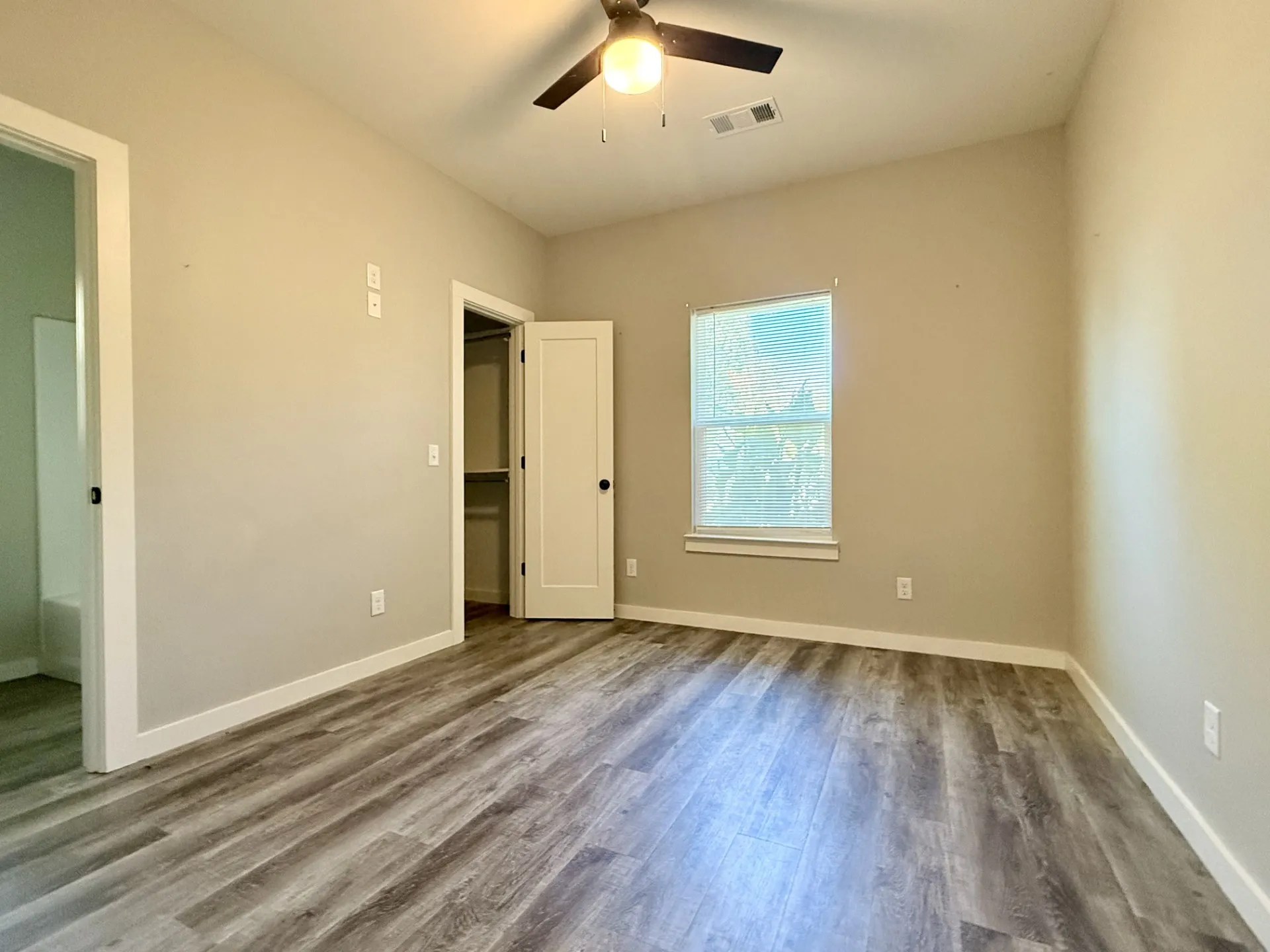 Single Family Residence For Sale in Lamar County , 120 W Fairview Street, Blossom, Texas 75416, 3 Bedroom, 2 Bathroom, Garage spaces, 1,191 Sqft, built in 2023, mls#21385786, Real Estate Agent in Blossom, Homes For Sale in Lamar county, Homes For Sale in Blossom, Realtor in Blossom Texas, Real Estate Brokerage Independent Realty Texas, Luminita Cordes Realtor
