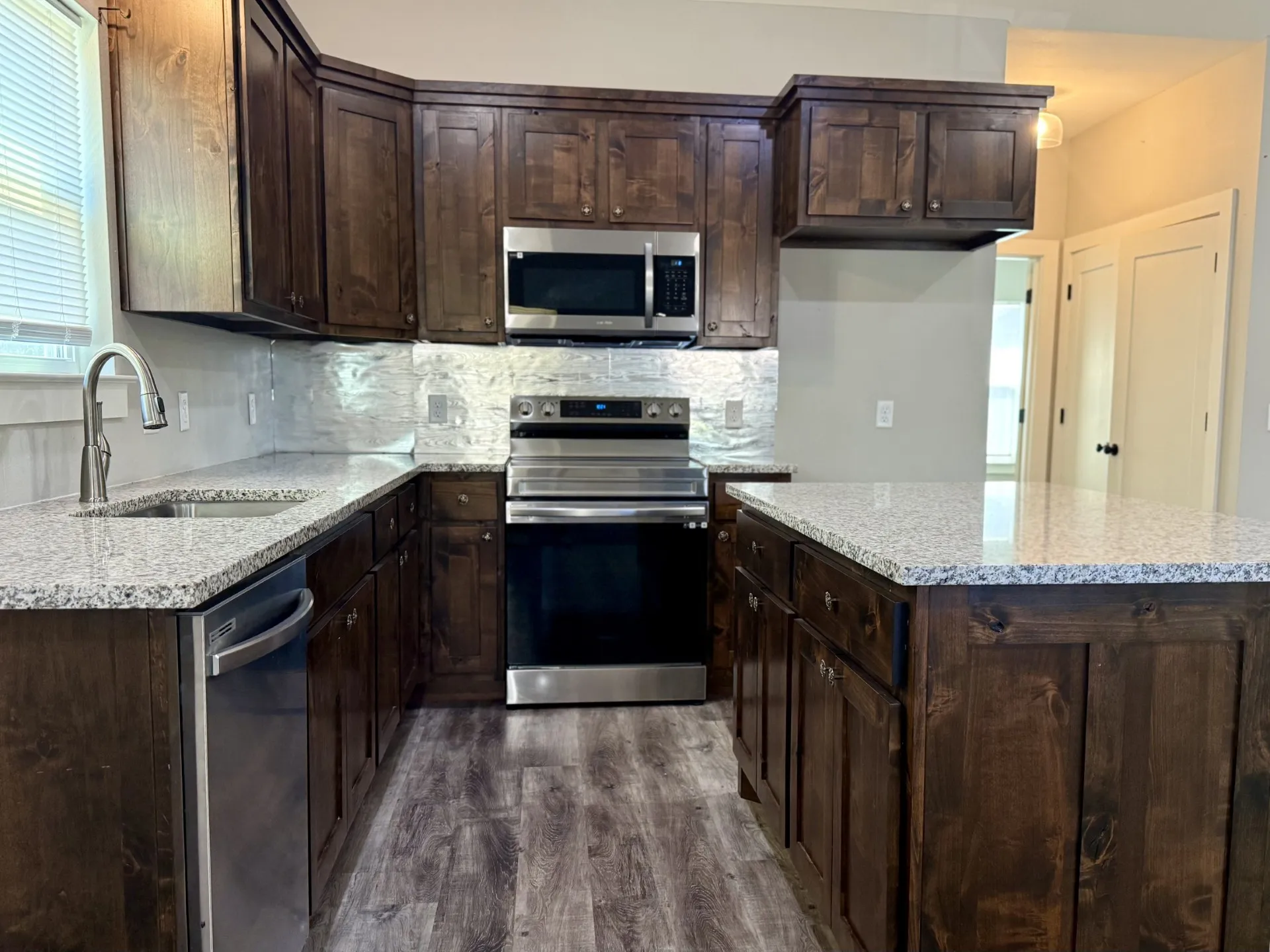 Single Family Residence For Sale in Lamar County , 120 W Fairview Street, Blossom, Texas 75416, 3 Bedroom, 2 Bathroom, Garage spaces, 1,191 Sqft, built in 2023, mls#21385786, Real Estate Agent in Blossom, Homes For Sale in Lamar county, Homes For Sale in Blossom, Realtor in Blossom Texas, Real Estate Brokerage Independent Realty Texas, Luminita Cordes Realtor