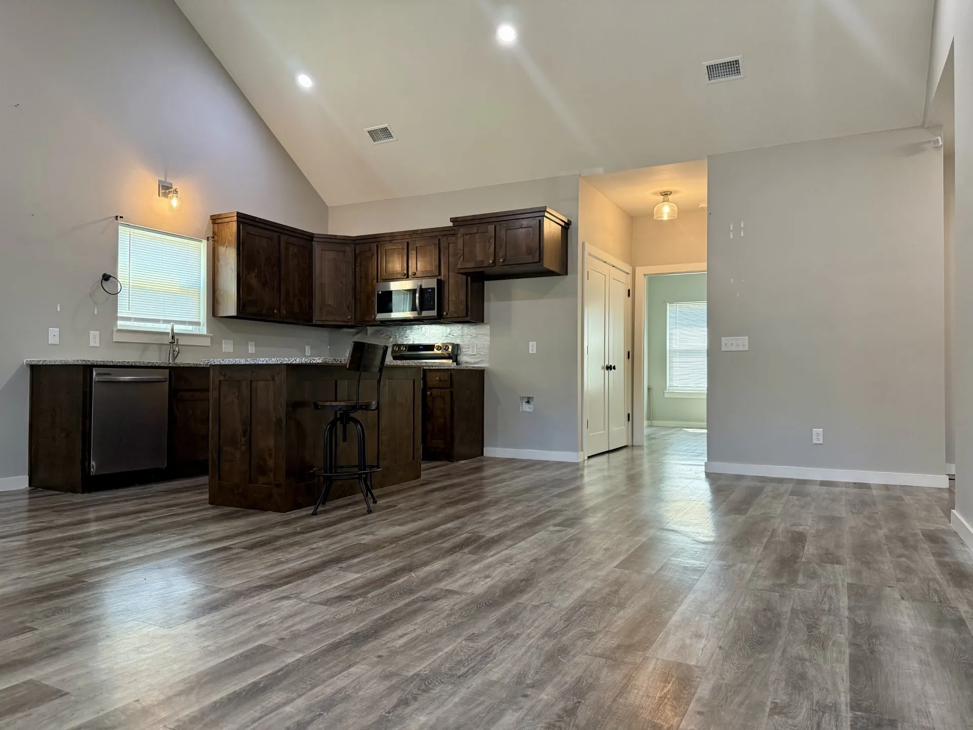 Single Family Residence For Sale in Lamar County , 120 W Fairview Street, Blossom, Texas 75416, 3 Bedroom, 2 Bathroom, Garage spaces, 1,191 Sqft, built in 2023, mls#21385786, Real Estate Agent in Blossom, Homes For Sale in Lamar county, Homes For Sale in Blossom, Realtor in Blossom Texas, Real Estate Brokerage Independent Realty Texas, Luminita Cordes Realtor