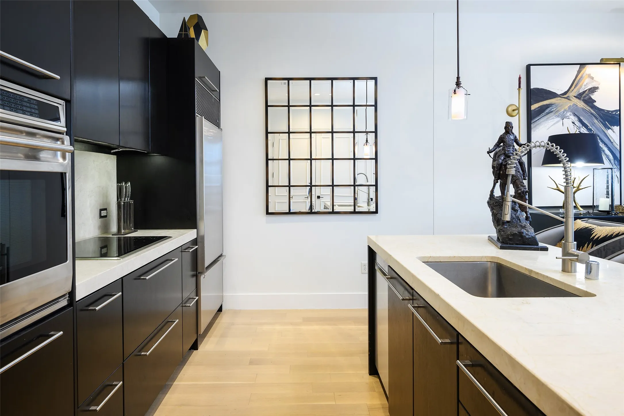 Condominium For Sale in Dallas County , 2200 Victory Avenue 2401, Dallas, Texas 75219, 2 Bedroom, 2 Bathroom, 2 Garage spaces, 1,540 Sqft, built in 2007, mls#21386338, Real Estate Agent in Dallas, Homes For Sale in Dallas county, Homes For Sale in Dallas, Realtor in Dallas Texas, Real Estate Brokerage Independent Realty Texas, Luminita Cordes Realtor
