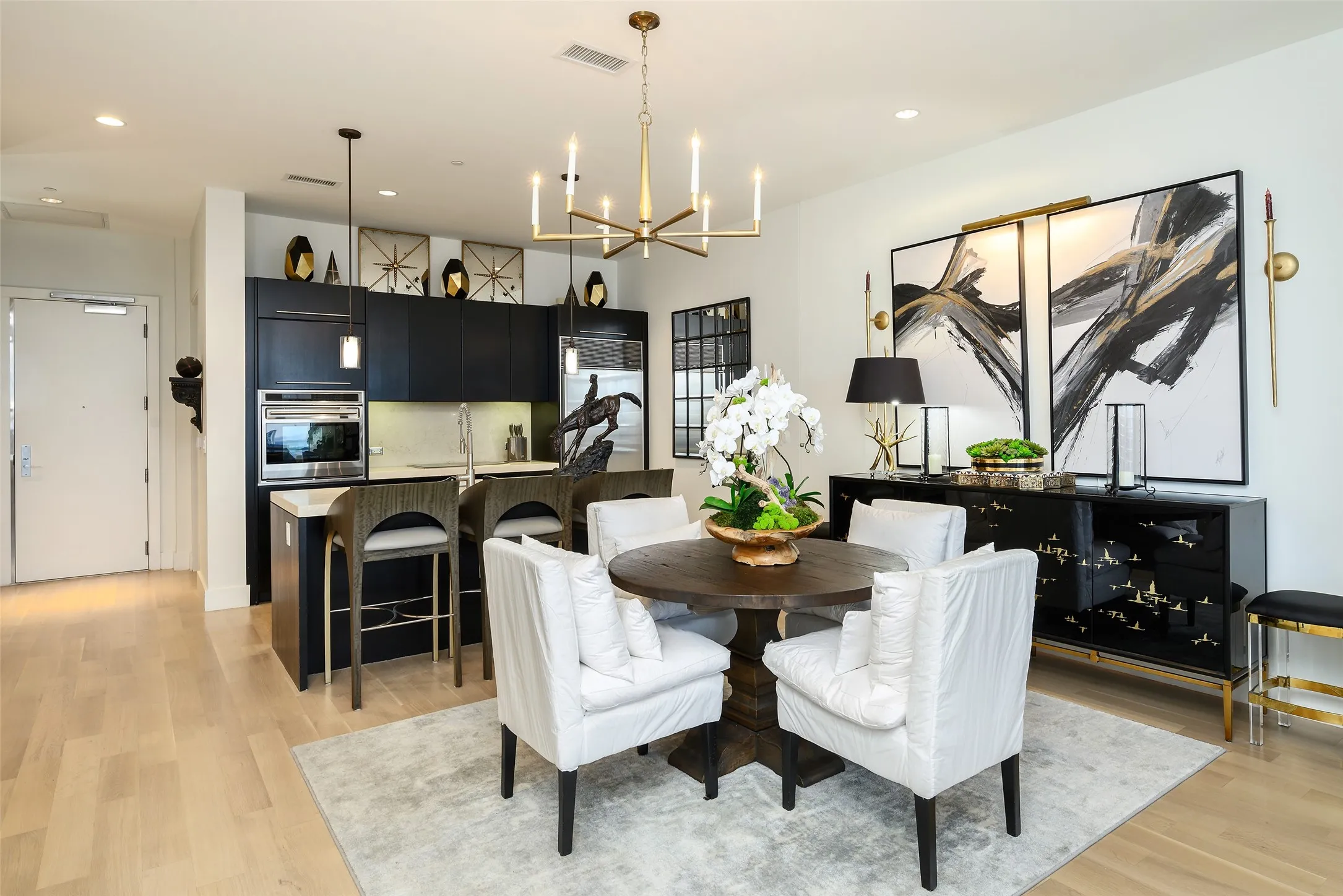 Condominium For Sale in Dallas County , 2200 Victory Avenue 2401, Dallas, Texas 75219, 2 Bedroom, 2 Bathroom, 2 Garage spaces, 1,540 Sqft, built in 2007, mls#21386338, Real Estate Agent in Dallas, Homes For Sale in Dallas county, Homes For Sale in Dallas, Realtor in Dallas Texas, Real Estate Brokerage Independent Realty Texas, Luminita Cordes Realtor