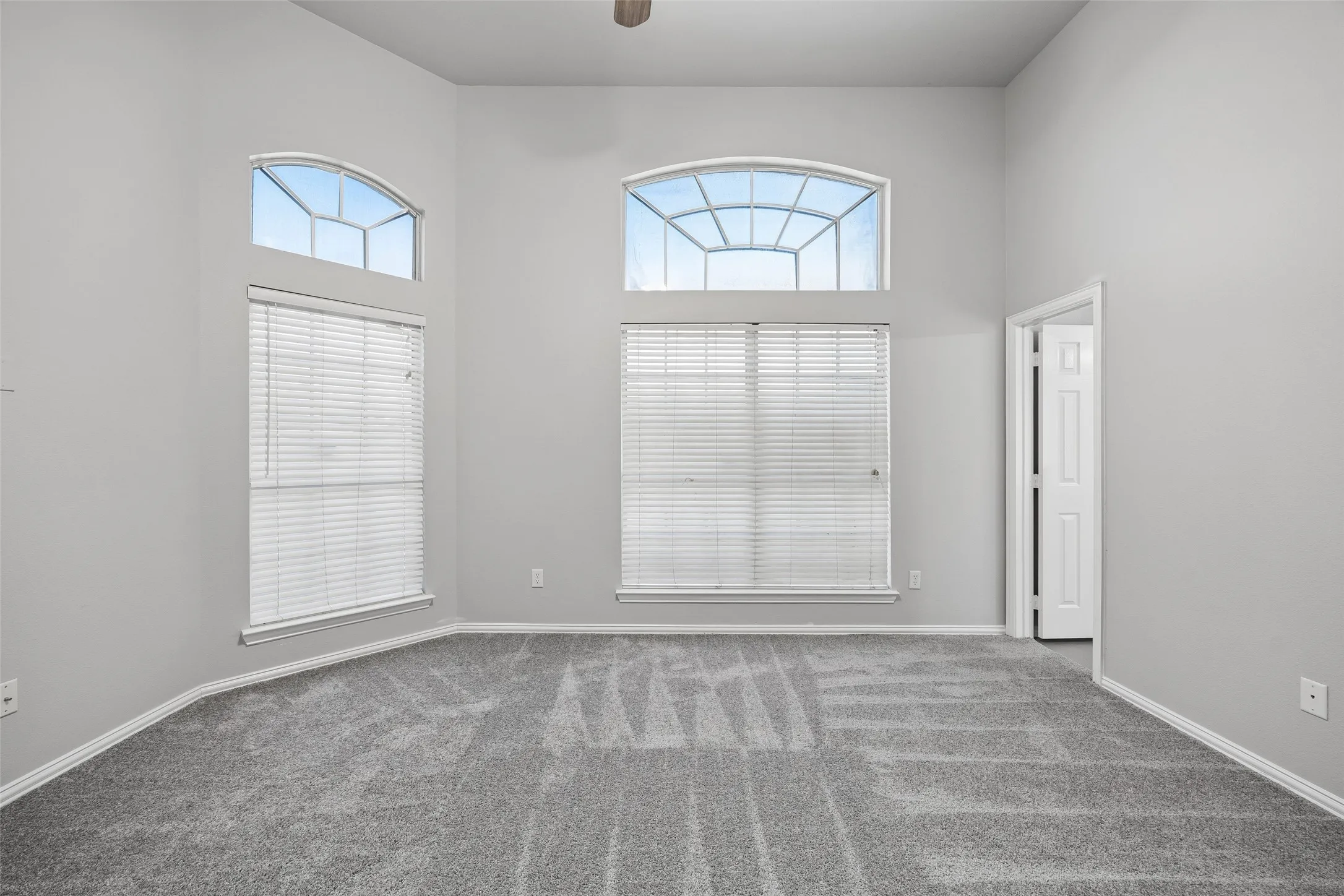 Single Family Residence For Sale in Dallas County , 616 Kari Anne Lane, De Soto, Texas 75115, 4 Bedroom, 2 Bathroom, 2 Garage spaces, 1,804 Sqft, built in 2003, mls#21377146, Real Estate Agent in De Soto, Homes For Sale in Dallas county, Homes For Sale in De Soto, Realtor in De Soto Texas, Real Estate Brokerage Independent Realty Texas, Luminita Cordes Realtor