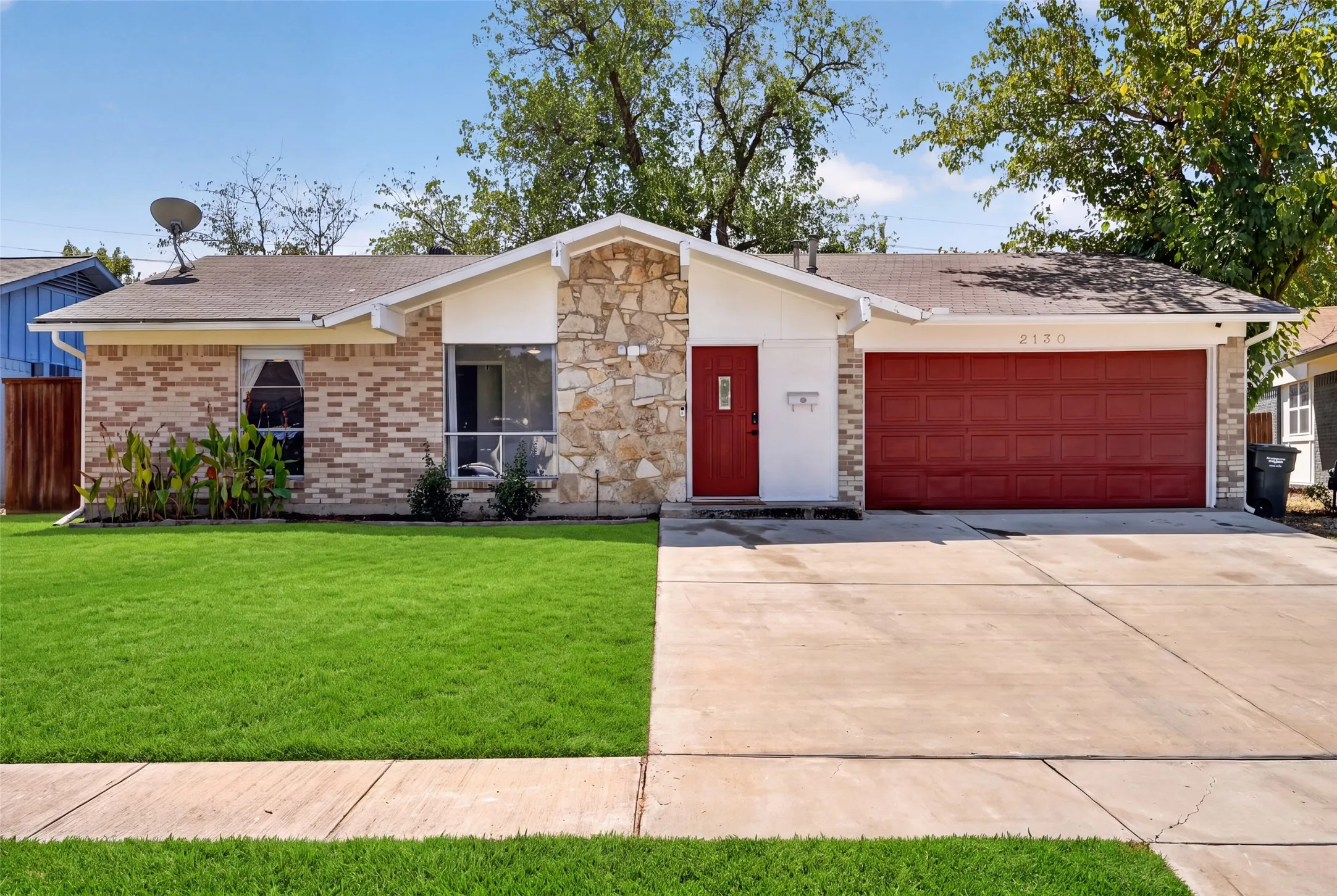 Single Family Residence For Sale in Dallas County , 2130 Bowie Drive, Carrollton, Texas 75006, 3 Bedroom, 2 Bathroom, 2 Garage spaces, 1,193 Sqft, built in 1967, mls#21383151, Real Estate Agent in Carrollton, Homes For Sale in Dallas county, Homes For Sale in Carrollton, Realtor in Carrollton Texas, Real Estate Brokerage Independent Realty Texas, Luminita Cordes Realtor