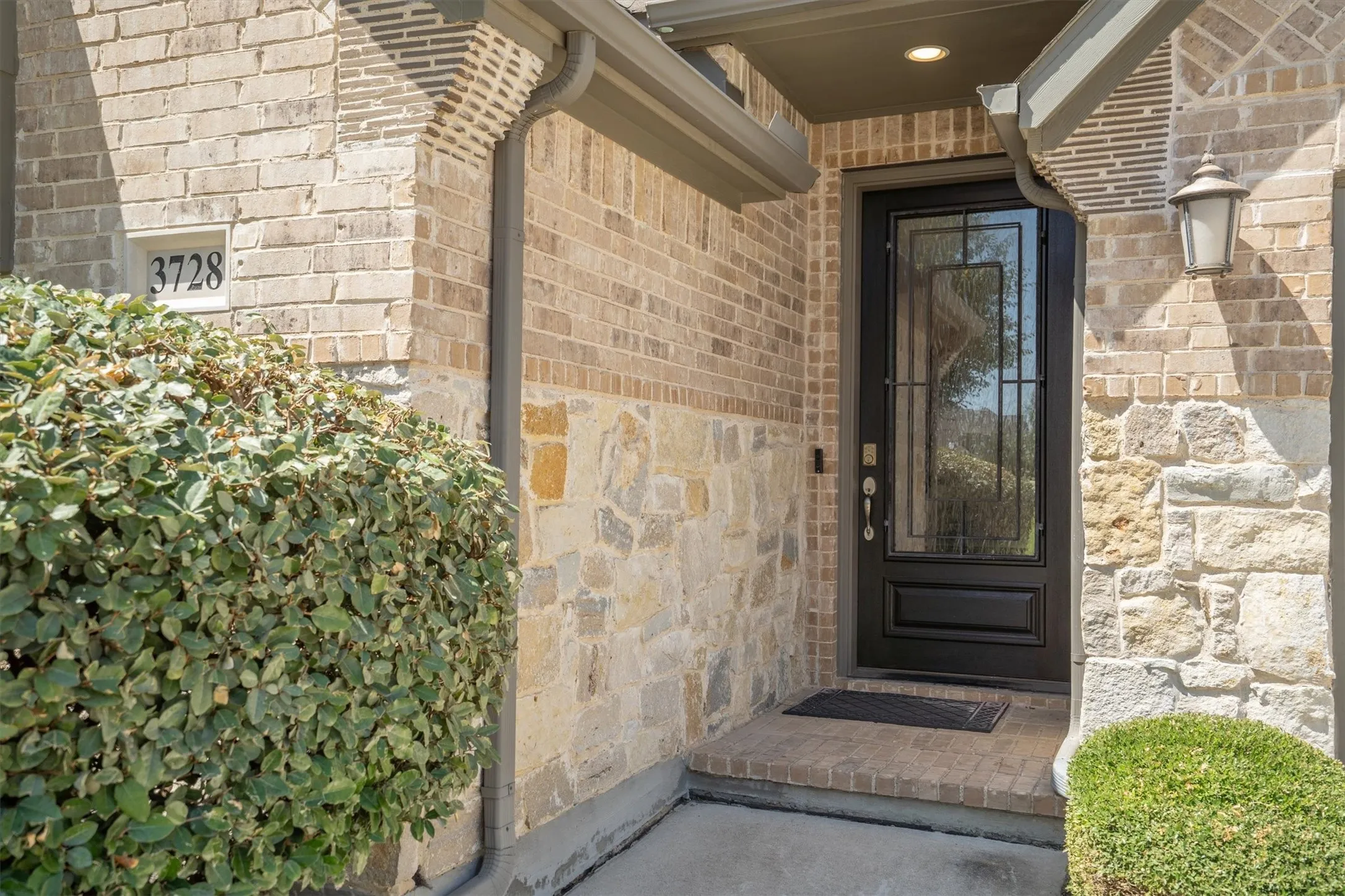 Single Family Residence For Sale in Denton County , 3728 Birch Wood Court, Northlake, Texas 76226, 4 Bedroom, 3 Bathroom, 2 Garage spaces, 2,376 Sqft, built in 2018, mls#21382832, Real Estate Agent in Northlake, Homes For Sale in Denton county, Homes For Sale in Northlake, Realtor in Northlake Texas, Real Estate Brokerage Independent Realty Texas, Luminita Cordes Realtor
