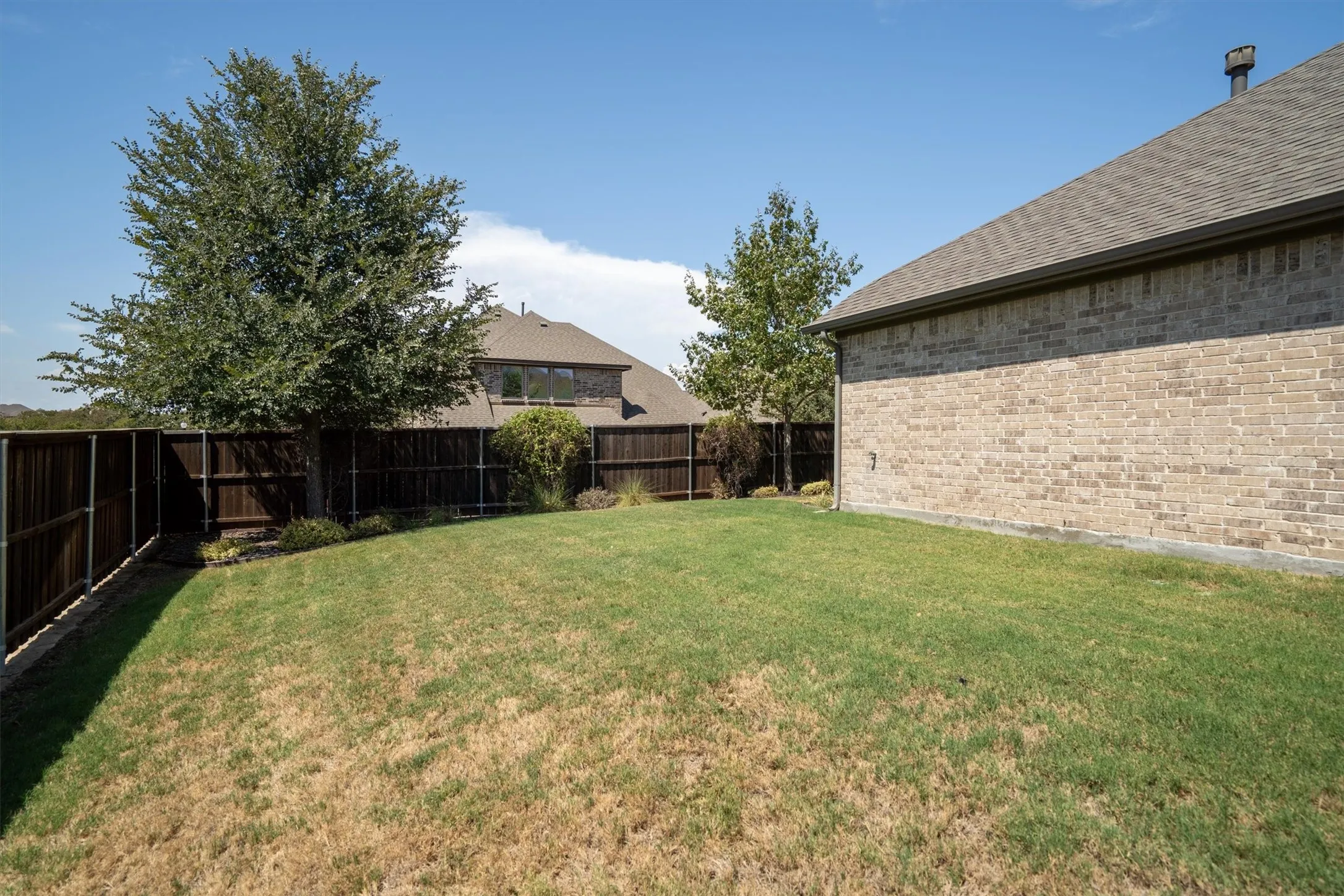 Single Family Residence For Sale in Denton County , 3728 Birch Wood Court, Northlake, Texas 76226, 4 Bedroom, 3 Bathroom, 2 Garage spaces, 2,376 Sqft, built in 2018, mls#21382832, Real Estate Agent in Northlake, Homes For Sale in Denton county, Homes For Sale in Northlake, Realtor in Northlake Texas, Real Estate Brokerage Independent Realty Texas, Luminita Cordes Realtor