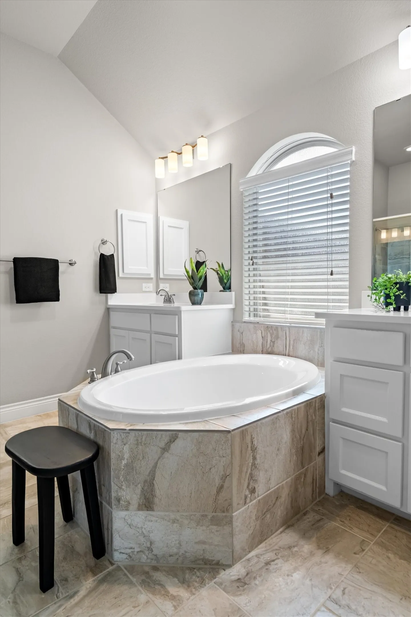 Single Family Residence For Sale in Denton County , 3728 Birch Wood Court, Northlake, Texas 76226, 4 Bedroom, 3 Bathroom, 2 Garage spaces, 2,376 Sqft, built in 2018, mls#21382832, Real Estate Agent in Northlake, Homes For Sale in Denton county, Homes For Sale in Northlake, Realtor in Northlake Texas, Real Estate Brokerage Independent Realty Texas, Luminita Cordes Realtor