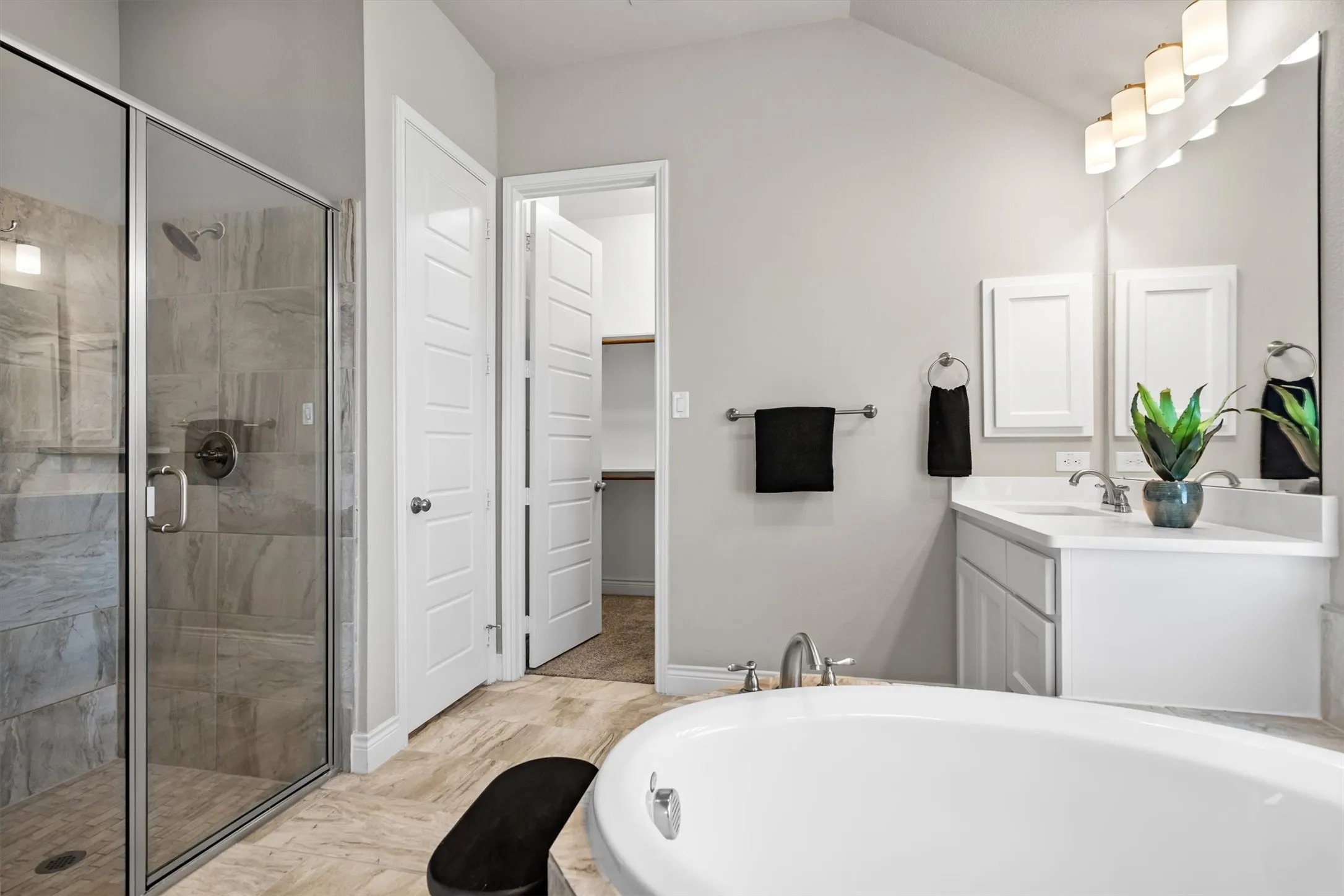 Single Family Residence For Sale in Denton County , 3728 Birch Wood Court, Northlake, Texas 76226, 4 Bedroom, 3 Bathroom, 2 Garage spaces, 2,376 Sqft, built in 2018, mls#21382832, Real Estate Agent in Northlake, Homes For Sale in Denton county, Homes For Sale in Northlake, Realtor in Northlake Texas, Real Estate Brokerage Independent Realty Texas, Luminita Cordes Realtor
