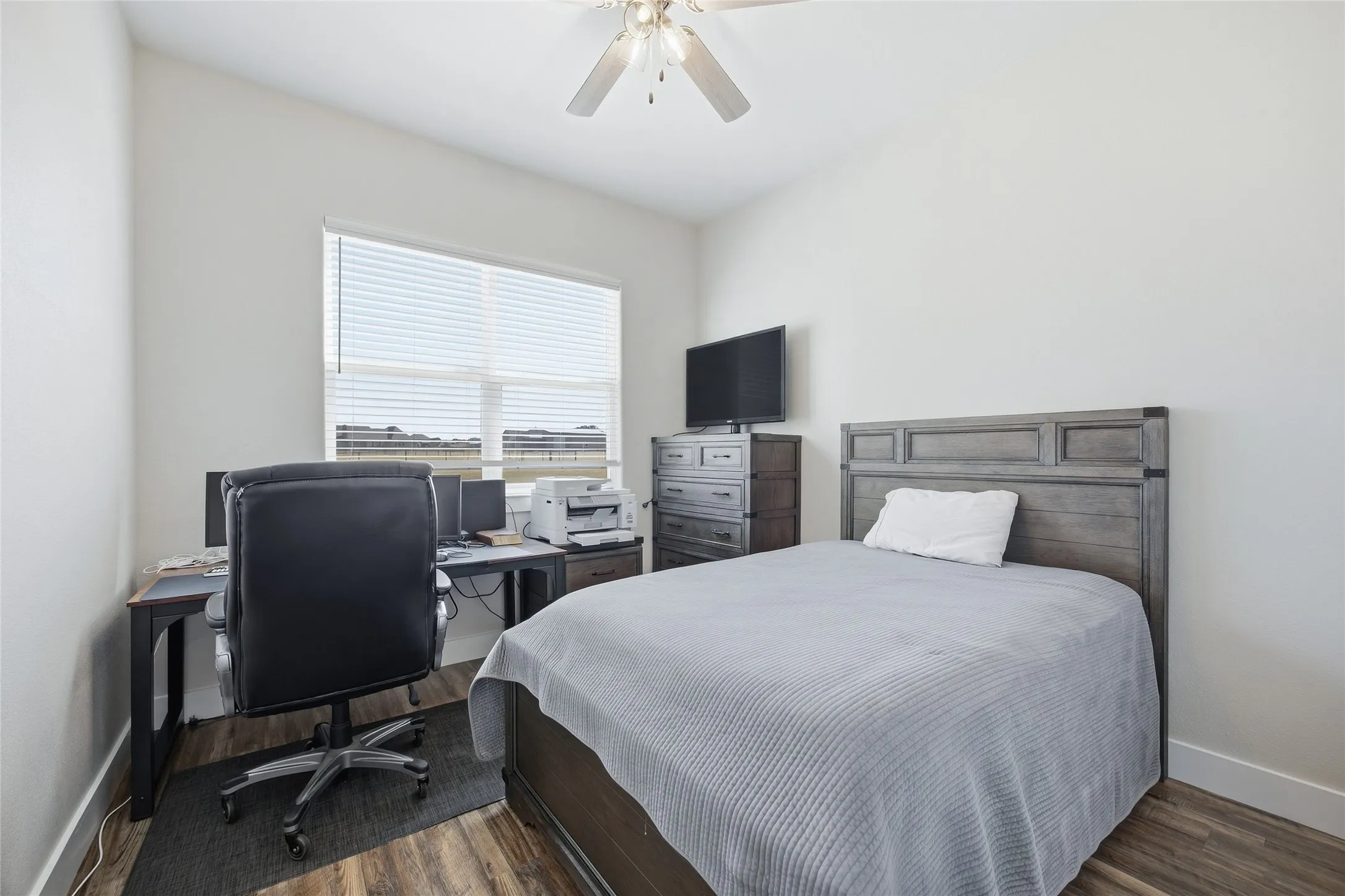 second bedroom