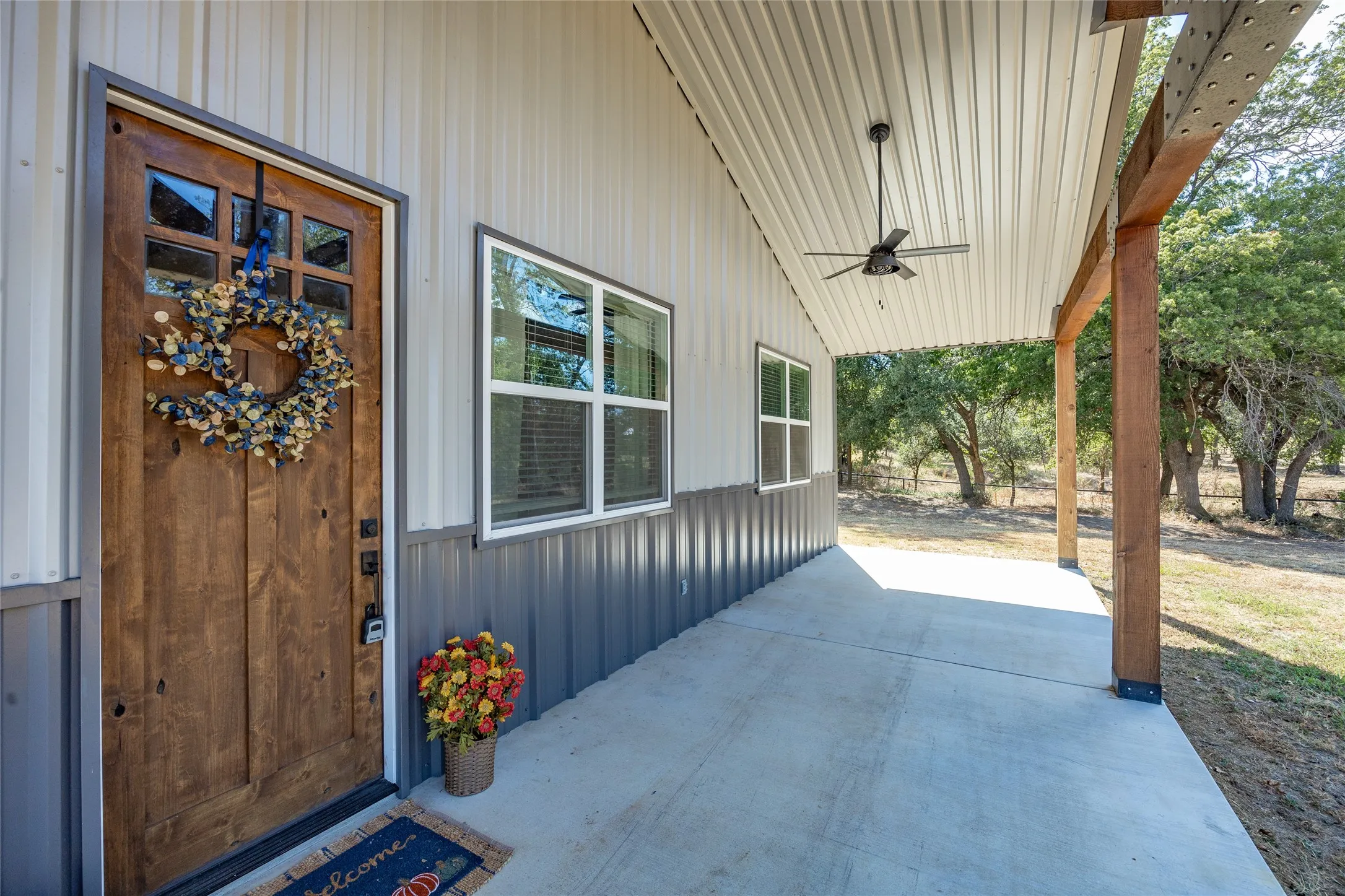 Single Family Residence For Sale in Parker County , 1123 Paradise Parkway, Poolville, Texas 76487, 3 Bedroom, 2 Bathroom, 2 Garage spaces, 1,691 Sqft, built in 2023, mls#21385543, Real Estate Agent in Poolville, Homes For Sale in Parker county, Homes For Sale in Poolville, Realtor in Poolville Texas, Real Estate Brokerage Independent Realty Texas, Luminita Cordes Realtor