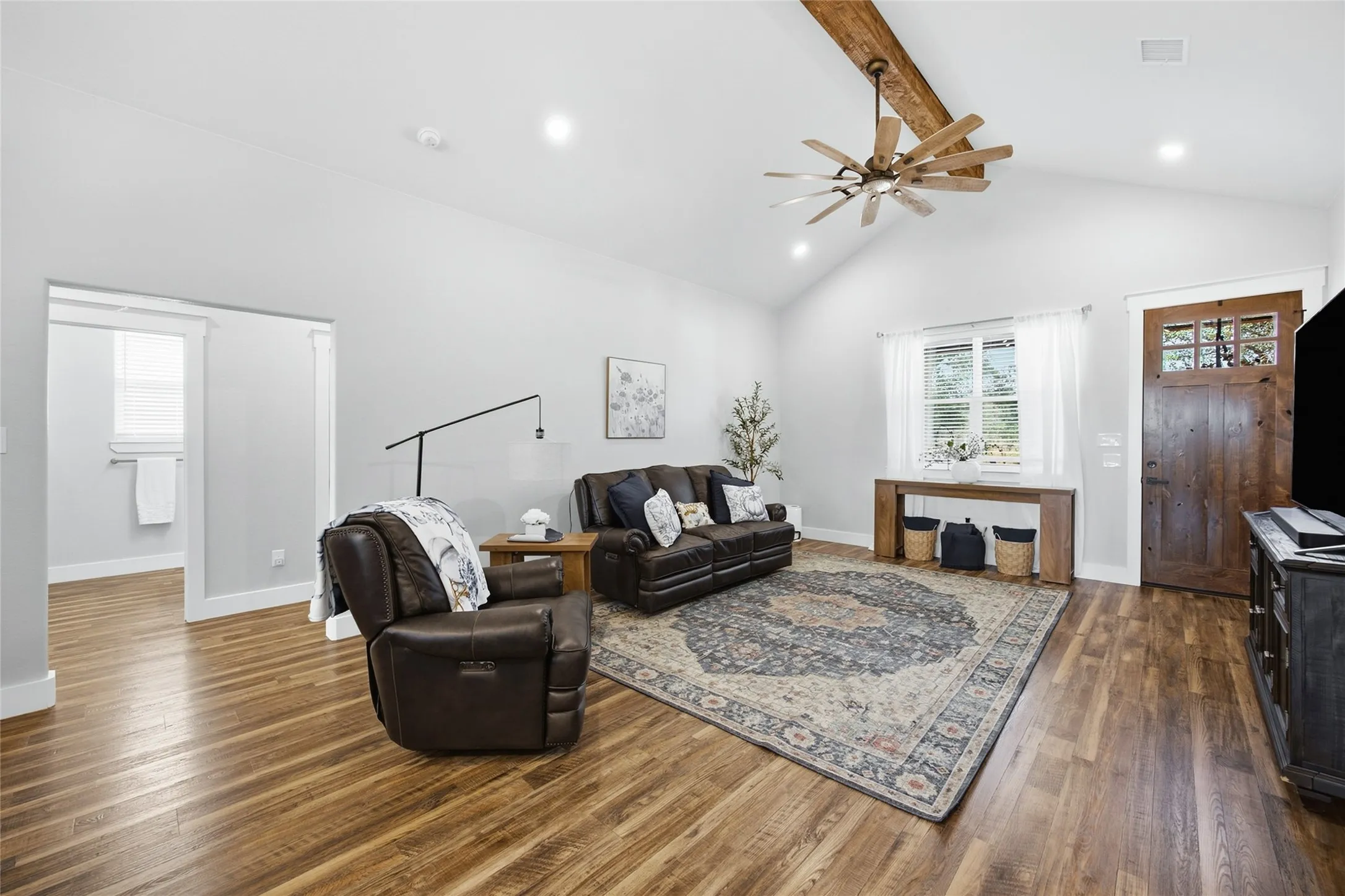 Single Family Residence For Sale in Parker County , 1123 Paradise Parkway, Poolville, Texas 76487, 3 Bedroom, 2 Bathroom, 2 Garage spaces, 1,691 Sqft, built in 2023, mls#21385543, Real Estate Agent in Poolville, Homes For Sale in Parker county, Homes For Sale in Poolville, Realtor in Poolville Texas, Real Estate Brokerage Independent Realty Texas, Luminita Cordes Realtor