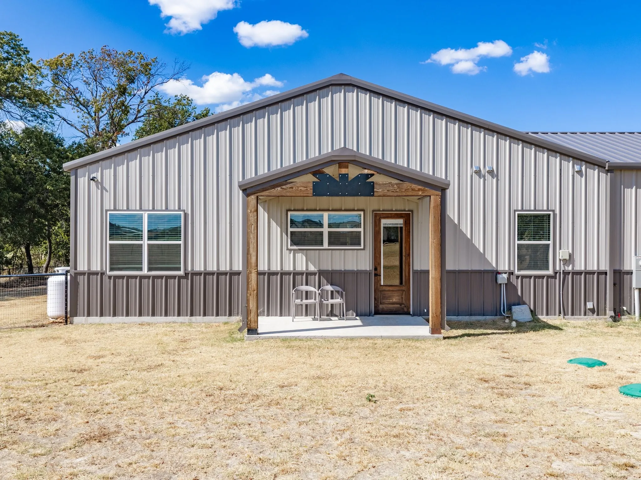 Single Family Residence For Sale in Parker County , 1123 Paradise Parkway, Poolville, Texas 76487, 3 Bedroom, 2 Bathroom, 2 Garage spaces, 1,691 Sqft, built in 2023, mls#21385543, Real Estate Agent in Poolville, Homes For Sale in Parker county, Homes For Sale in Poolville, Realtor in Poolville Texas, Real Estate Brokerage Independent Realty Texas, Luminita Cordes Realtor