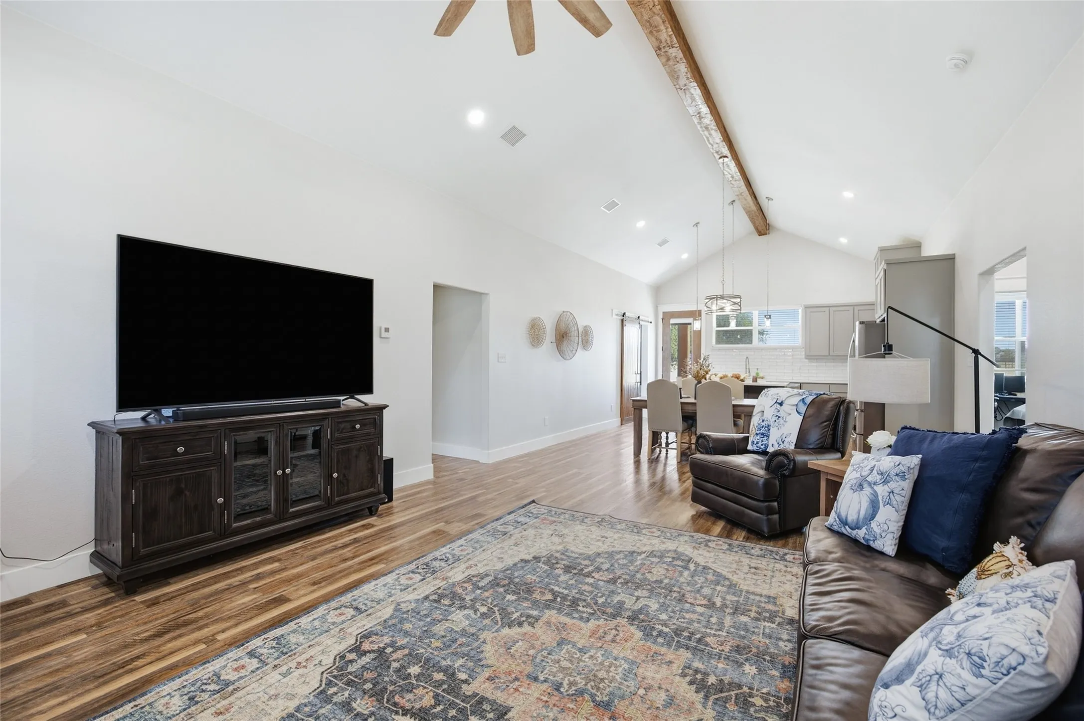 Single Family Residence For Sale in Parker County , 1123 Paradise Parkway, Poolville, Texas 76487, 3 Bedroom, 2 Bathroom, 2 Garage spaces, 1,691 Sqft, built in 2023, mls#21385543, Real Estate Agent in Poolville, Homes For Sale in Parker county, Homes For Sale in Poolville, Realtor in Poolville Texas, Real Estate Brokerage Independent Realty Texas, Luminita Cordes Realtor