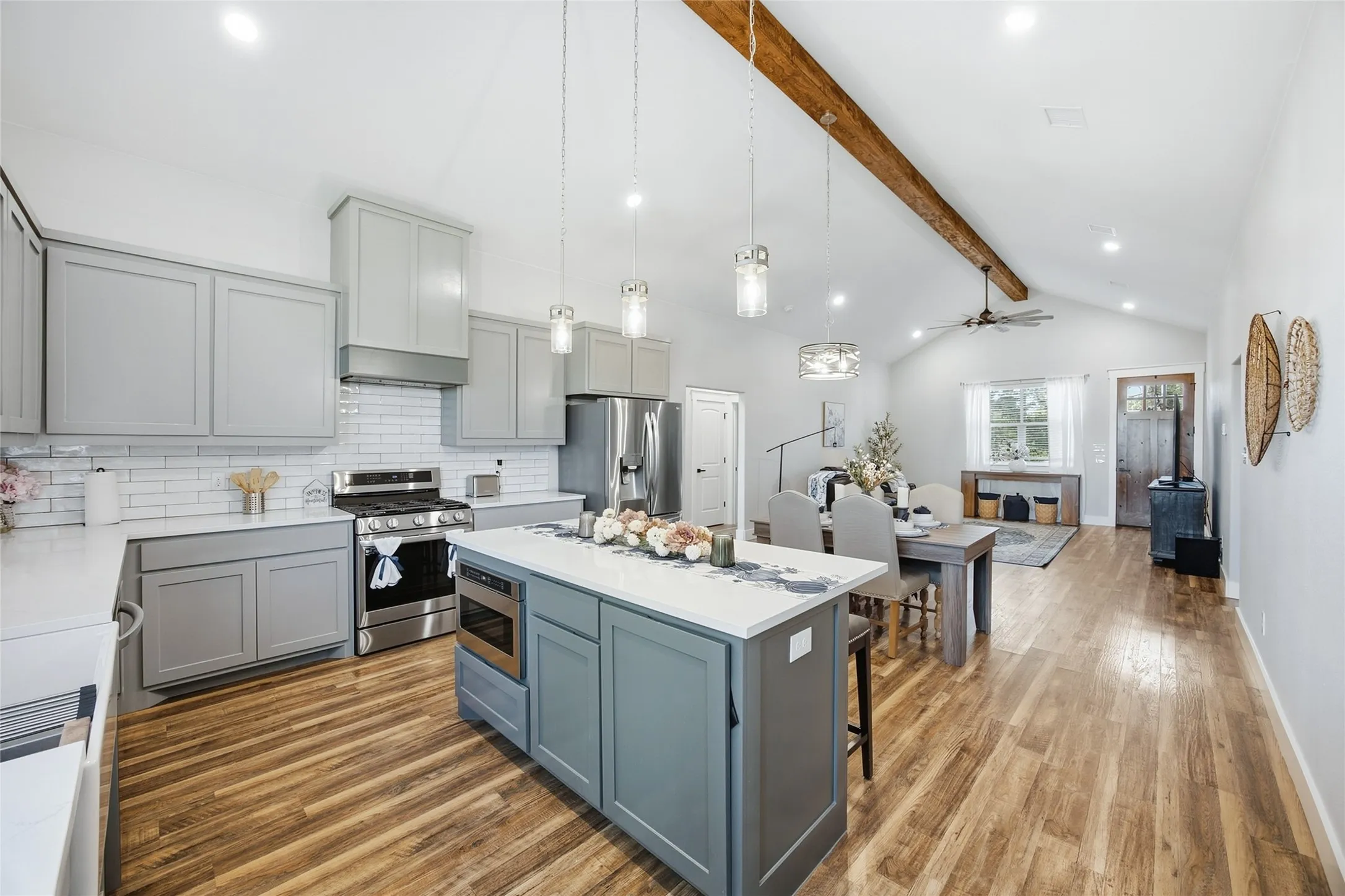 Single Family Residence For Sale in Parker County , 1123 Paradise Parkway, Poolville, Texas 76487, 3 Bedroom, 2 Bathroom, 2 Garage spaces, 1,691 Sqft, built in 2023, mls#21385543, Real Estate Agent in Poolville, Homes For Sale in Parker county, Homes For Sale in Poolville, Realtor in Poolville Texas, Real Estate Brokerage Independent Realty Texas, Luminita Cordes Realtor