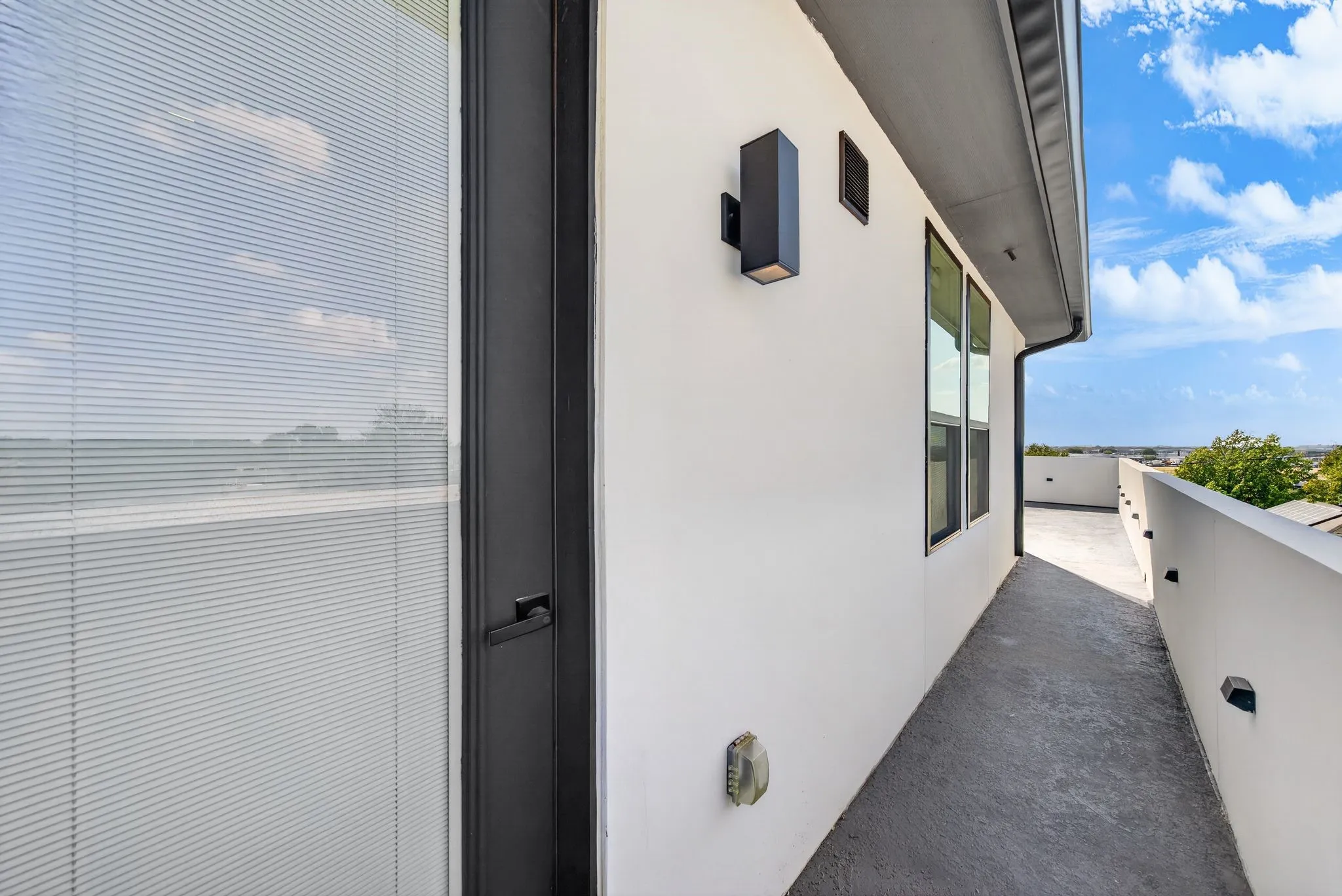 Single Family Residence For Sale in Dallas County , 6531 Victoria Avenue, Dallas, Texas 75209, 4 Bedroom, 4 Bathroom, 2 Garage spaces, 2,477 Sqft, built in 2025, mls#21387834, Real Estate Agent in Dallas, Homes For Sale in Dallas county, Homes For Sale in Dallas, Realtor in Dallas Texas, Real Estate Brokerage Independent Realty Texas, Luminita Cordes Realtor