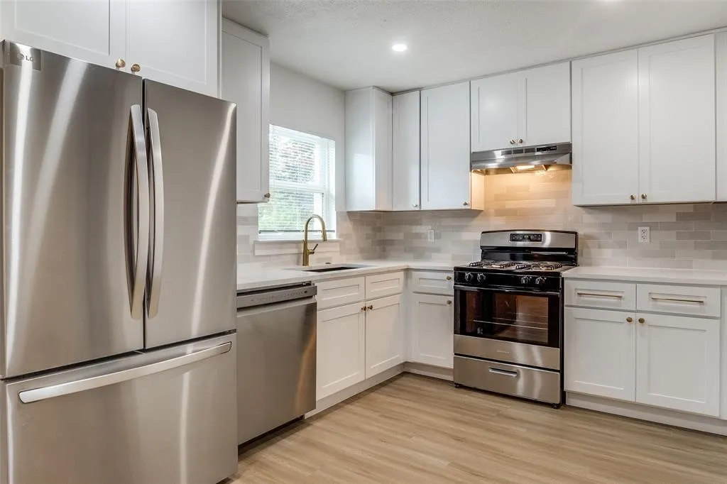 Single Family Residence For Rent in Dallas County , 10733 Sandalwood Drive, Dallas, Texas 75228, 4 Bedroom, 2 Bathroom, Garage spaces, 1,439 Sqft, built in 1954, mls#21387898, Real Estate Agent in Dallas, Homes For Rent in Dallas county, Homes For Rent in Dallas, Realtor in Dallas Texas, Real Estate Brokerage Independent Realty Texas, Luminita Cordes Realtor