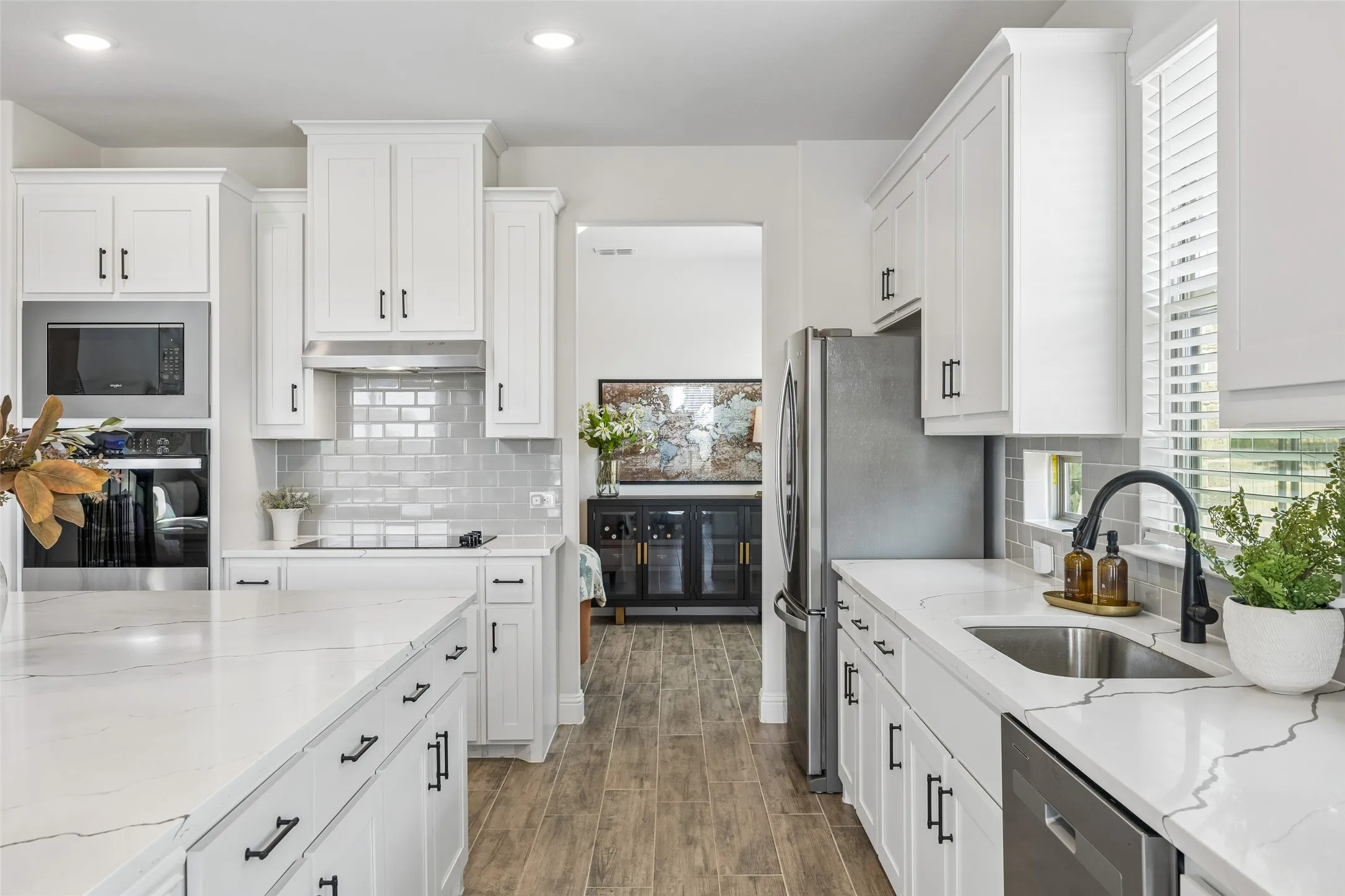 Single Family Residence For Sale in Grayson County , 864 Shadow Valley Road, Whitesboro, Texas 76273, 4 Bedroom, 4 Bathroom, 6 Garage spaces, 3,277 Sqft, built in 2024, mls#21384115, Real Estate Agent in Whitesboro, Homes For Sale in Grayson county, Homes For Sale in Whitesboro, Realtor in Whitesboro Texas, Real Estate Brokerage Independent Realty Texas, Luminita Cordes Realtor