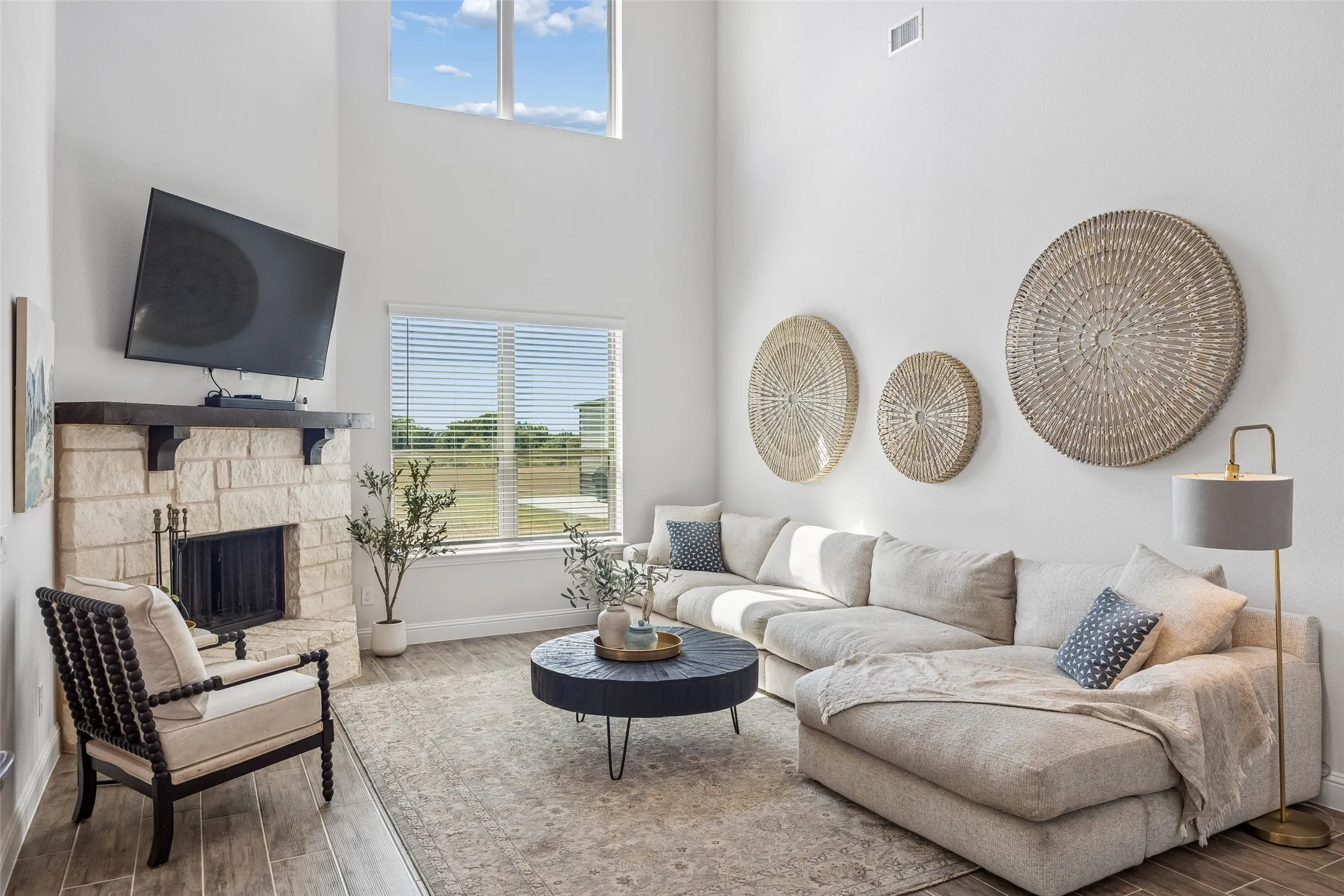 Single Family Residence For Sale in Grayson County , 864 Shadow Valley Road, Whitesboro, Texas 76273, 4 Bedroom, 4 Bathroom, 6 Garage spaces, 3,277 Sqft, built in 2024, mls#21384115, Real Estate Agent in Whitesboro, Homes For Sale in Grayson county, Homes For Sale in Whitesboro, Realtor in Whitesboro Texas, Real Estate Brokerage Independent Realty Texas, Luminita Cordes Realtor