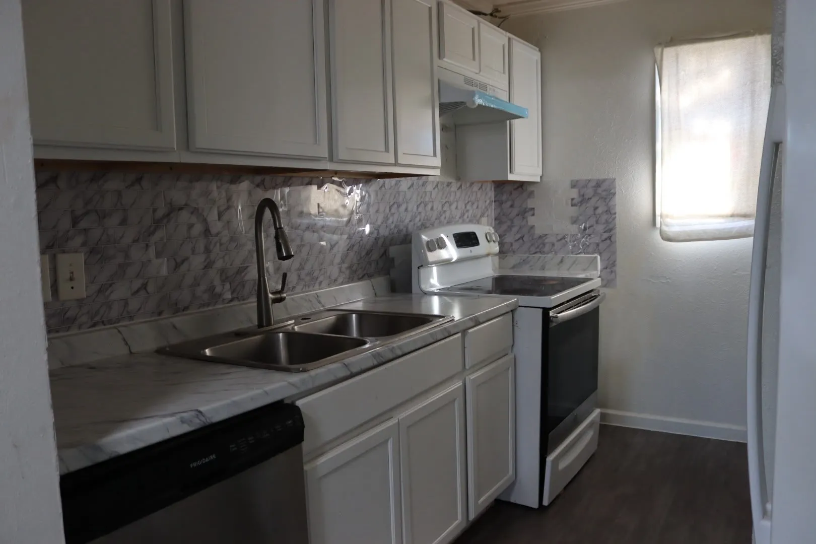 Condominium For Sale in Dallas County , 928 S Weatherred Drive, Richardson, Texas 75080, 2 Bedroom, 2 Bathroom, 2 Garage spaces, 958 Sqft, built in 1964, mls#21384814, Real Estate Agent in Richardson, Homes For Sale in Dallas county, Homes For Sale in Richardson, Realtor in Richardson Texas, Real Estate Brokerage Independent Realty Texas, Luminita Cordes Realtor