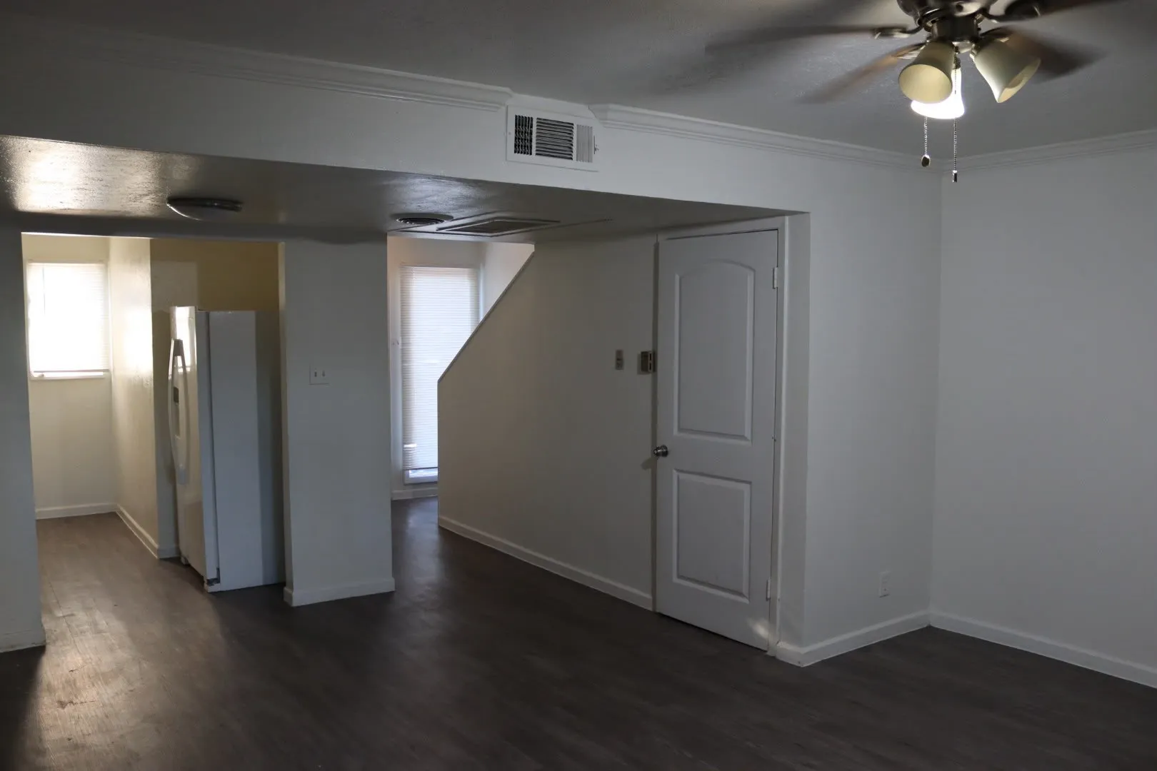 Condominium For Sale in Dallas County , 928 S Weatherred Drive, Richardson, Texas 75080, 2 Bedroom, 2 Bathroom, 2 Garage spaces, 958 Sqft, built in 1964, mls#21384814, Real Estate Agent in Richardson, Homes For Sale in Dallas county, Homes For Sale in Richardson, Realtor in Richardson Texas, Real Estate Brokerage Independent Realty Texas, Luminita Cordes Realtor